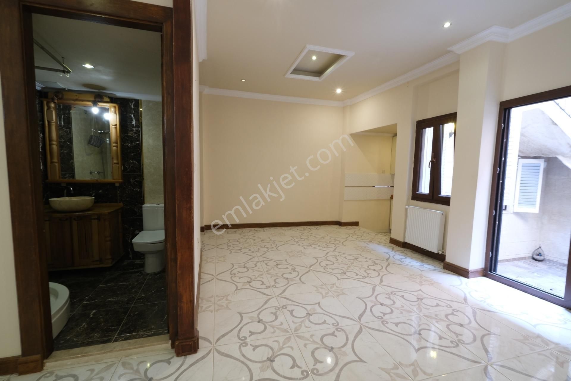 Küçükyalı’da Geçmişin Kapısını Aralayan Satılık Tarihi Rum Evi - Görsel 6