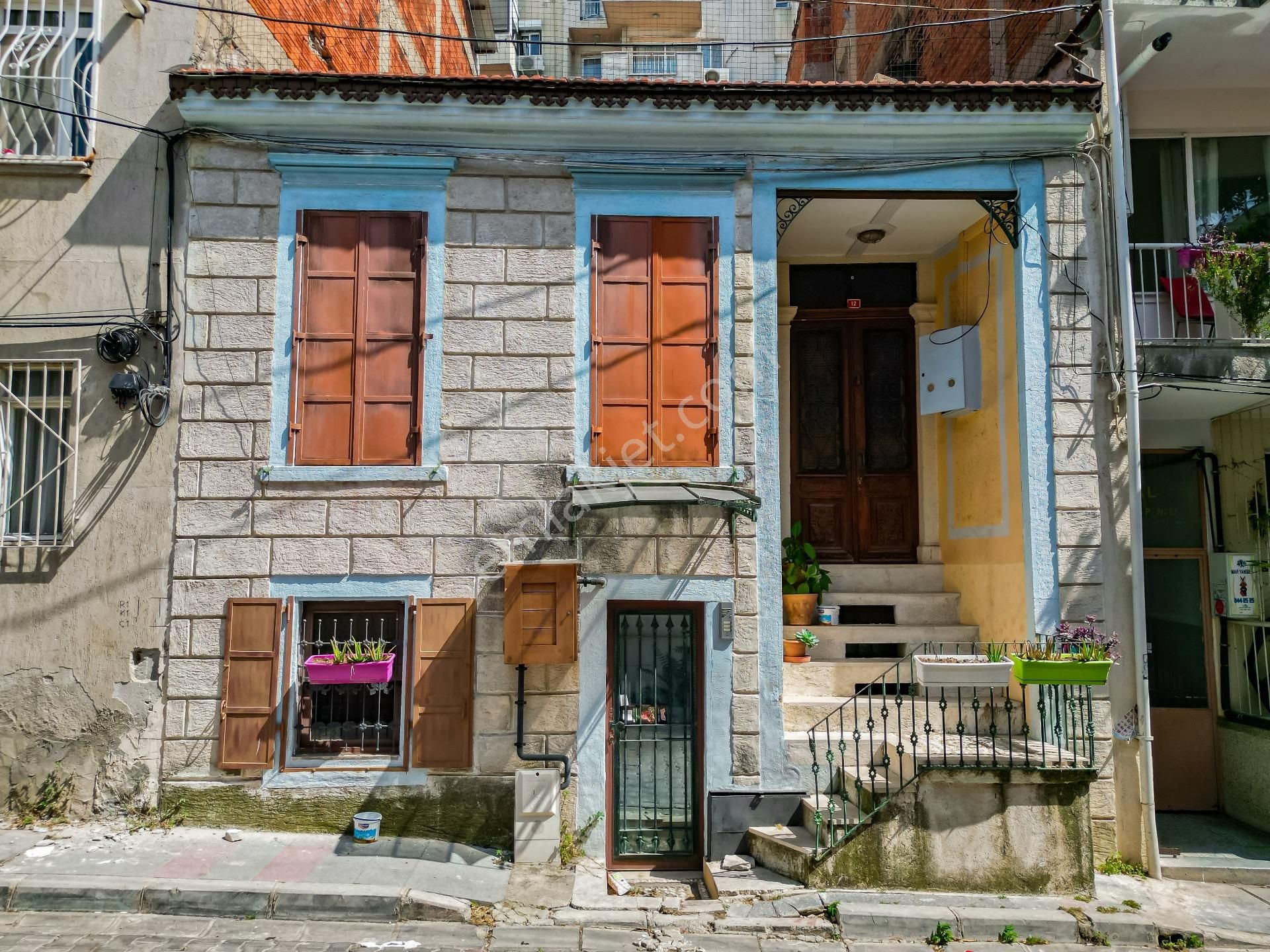 Küçükyalı’da Geçmişin Kapısını Aralayan Satılık Tarihi Rum Evi