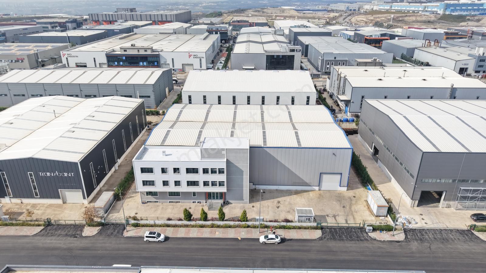 Dilovası İmes Osb'de 2892 M2+400 Kwa+radyan Isıtma Sistemli Kiralık Fabrika