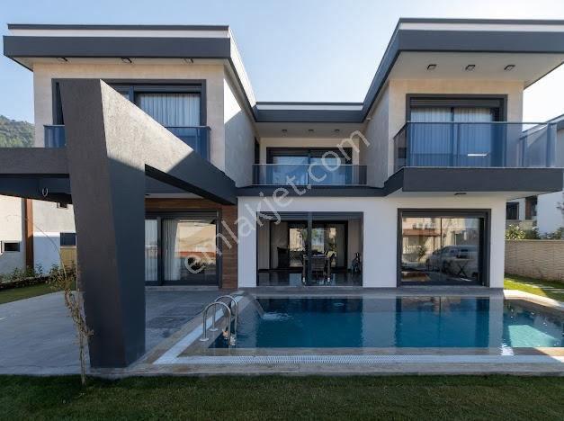 Güzelçamlı'da Müstakil Özel Havuzlu 4+1 Ultra Lüks Satılık Villa - Görsel 25