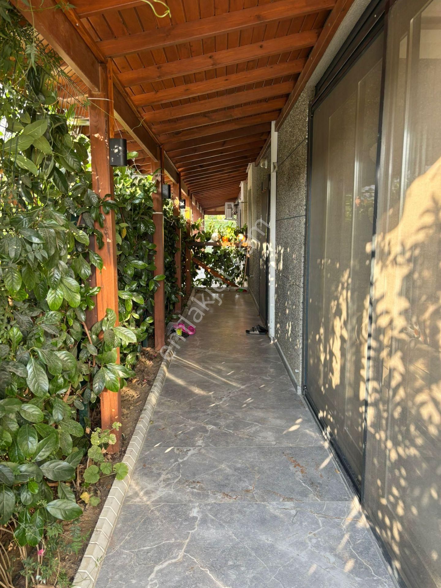 Rota Emlak'tan Gümüldürde Denize 150m Mesafede Satılık 3+1 Villa - Görsel 35