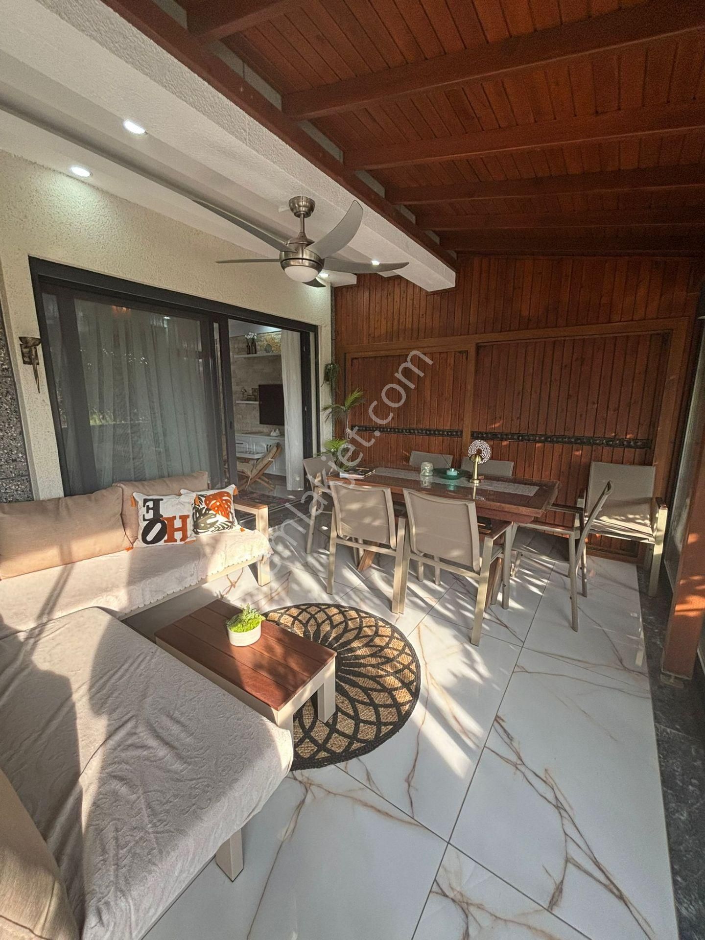 Rota Emlak'tan Gümüldürde Denize 150m Mesafede Satılık 3+1 Villa - Görsel 16