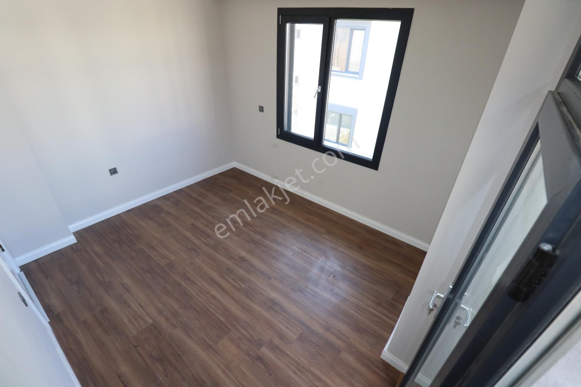 Altınoluk Deniz Tarafında Satılık Havuzlu Sitede Villa - Görsel 27