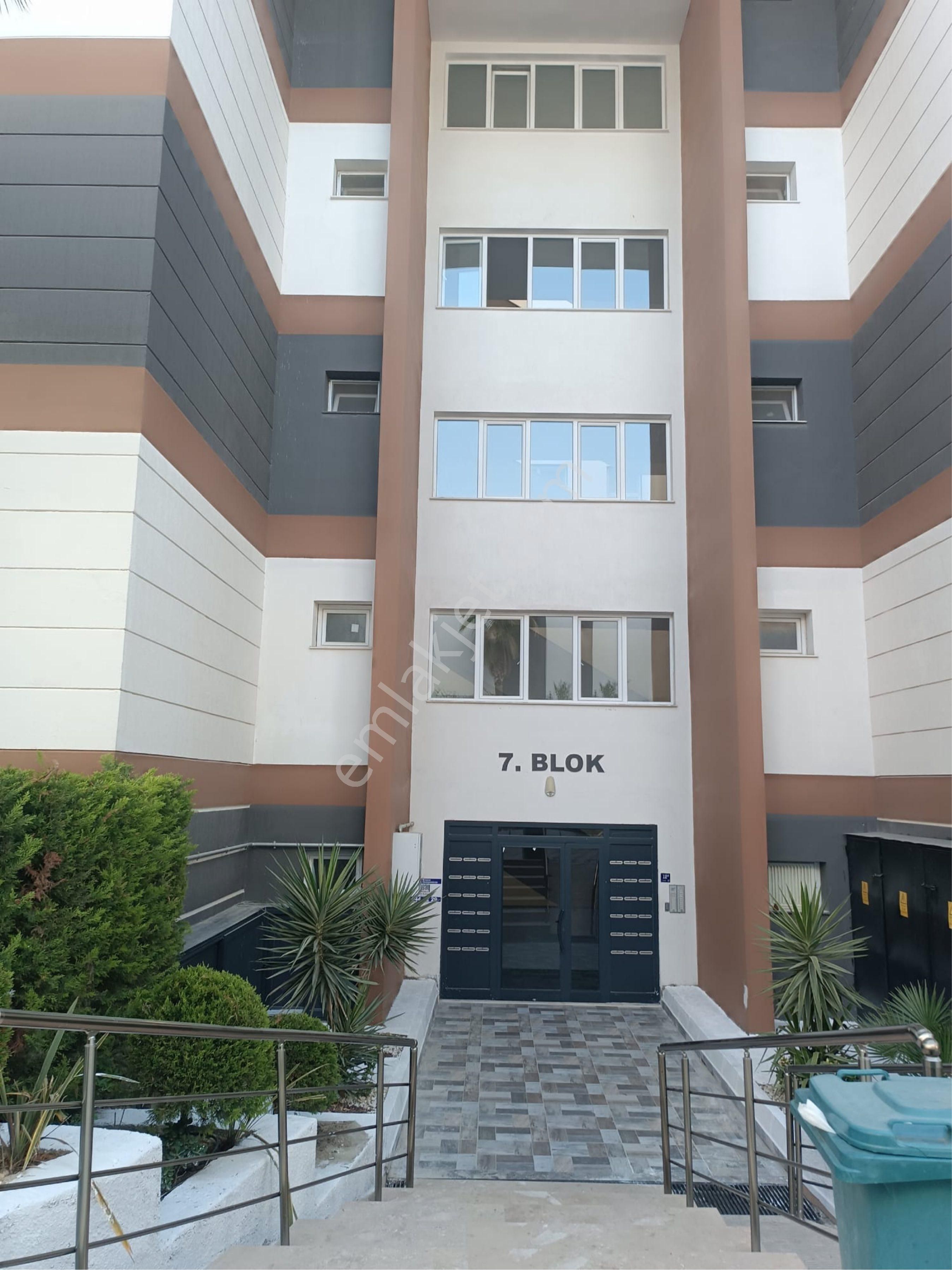 Değirmendere'de Nezih Bir Sitede 3+1 Havuzlu Sitede Satılık Daire - Görsel 28