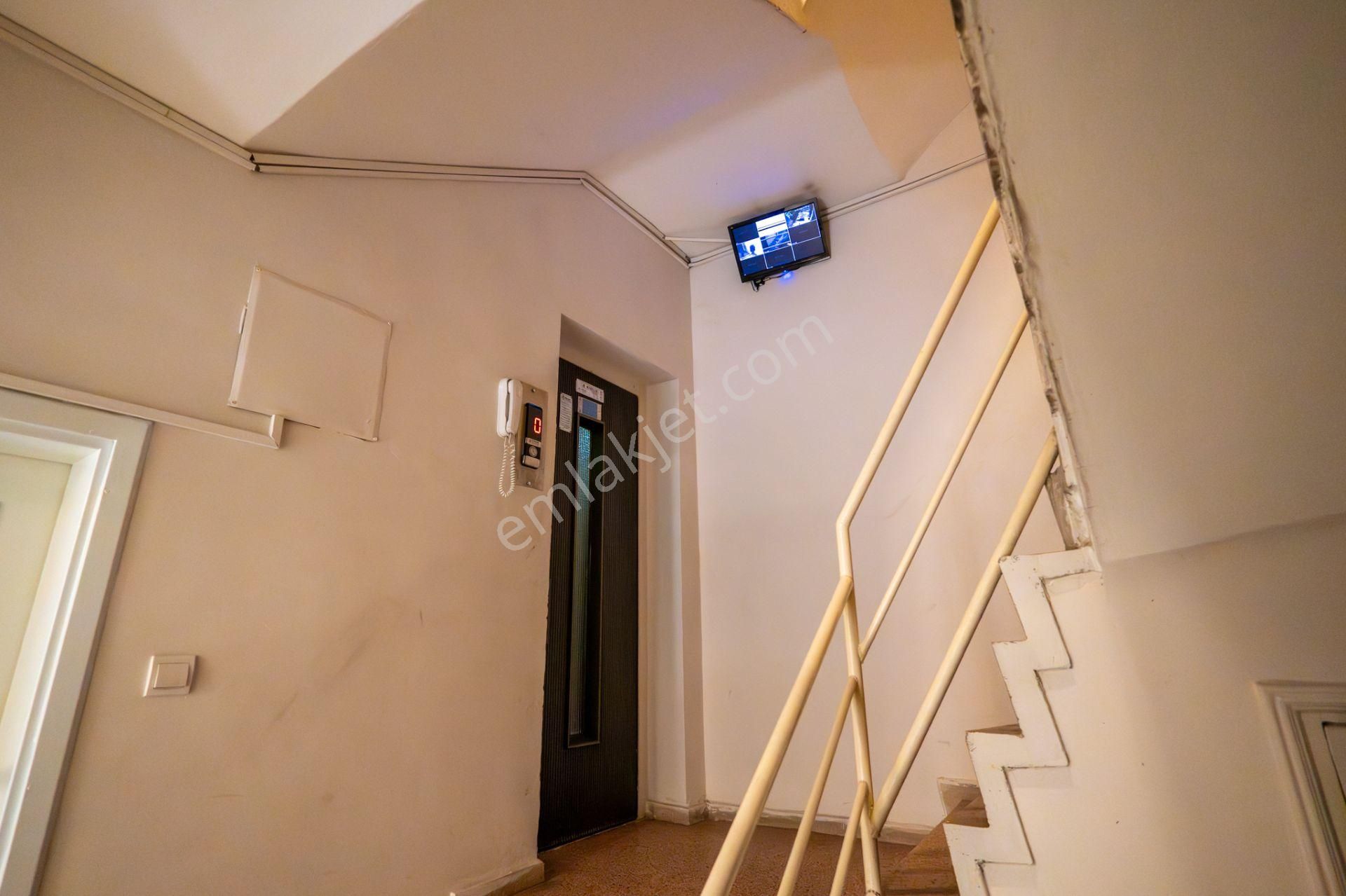 Bostanlı Sahilin 1 Paralel Sokağı Geniş Bakımlı Satılık 3+1 Daire - Görsel 27