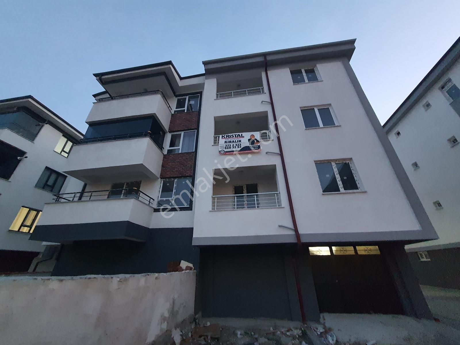 Kristal Unıty'den Şehir Hastanesi Yakını 2+0 Kiralık Daire