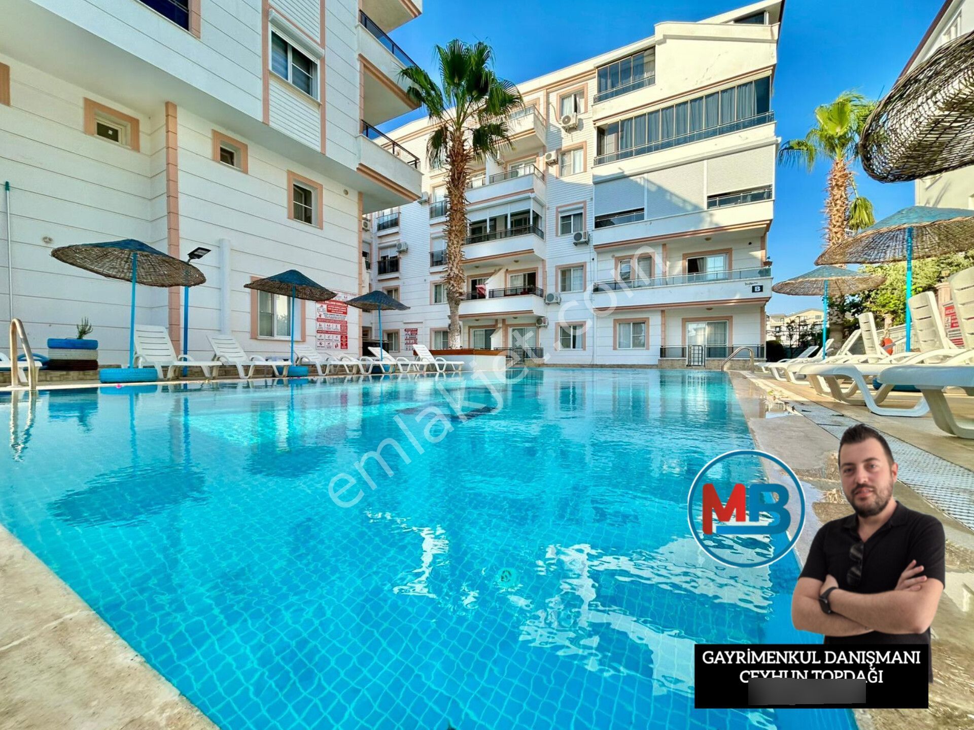 Didimde Satılık 3+1 Havuzlu Sitede Güvenlikli Orta Kat Asansörlü Daire