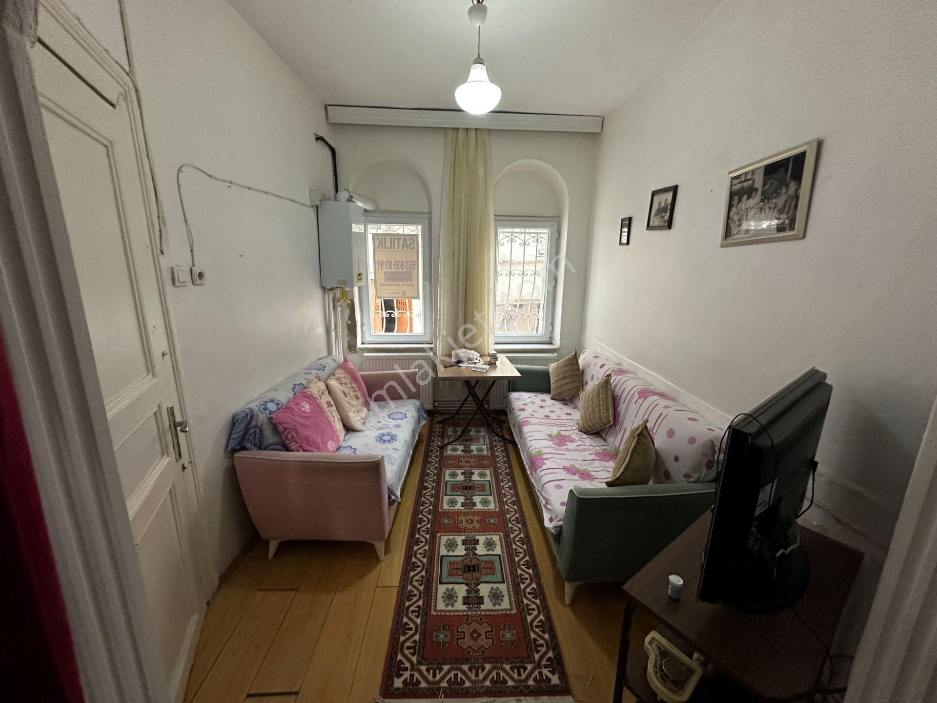 Satılık 4 Katlı Bina - Beyoğlu Tarlabaşı Bölgesinde - Görsel 2