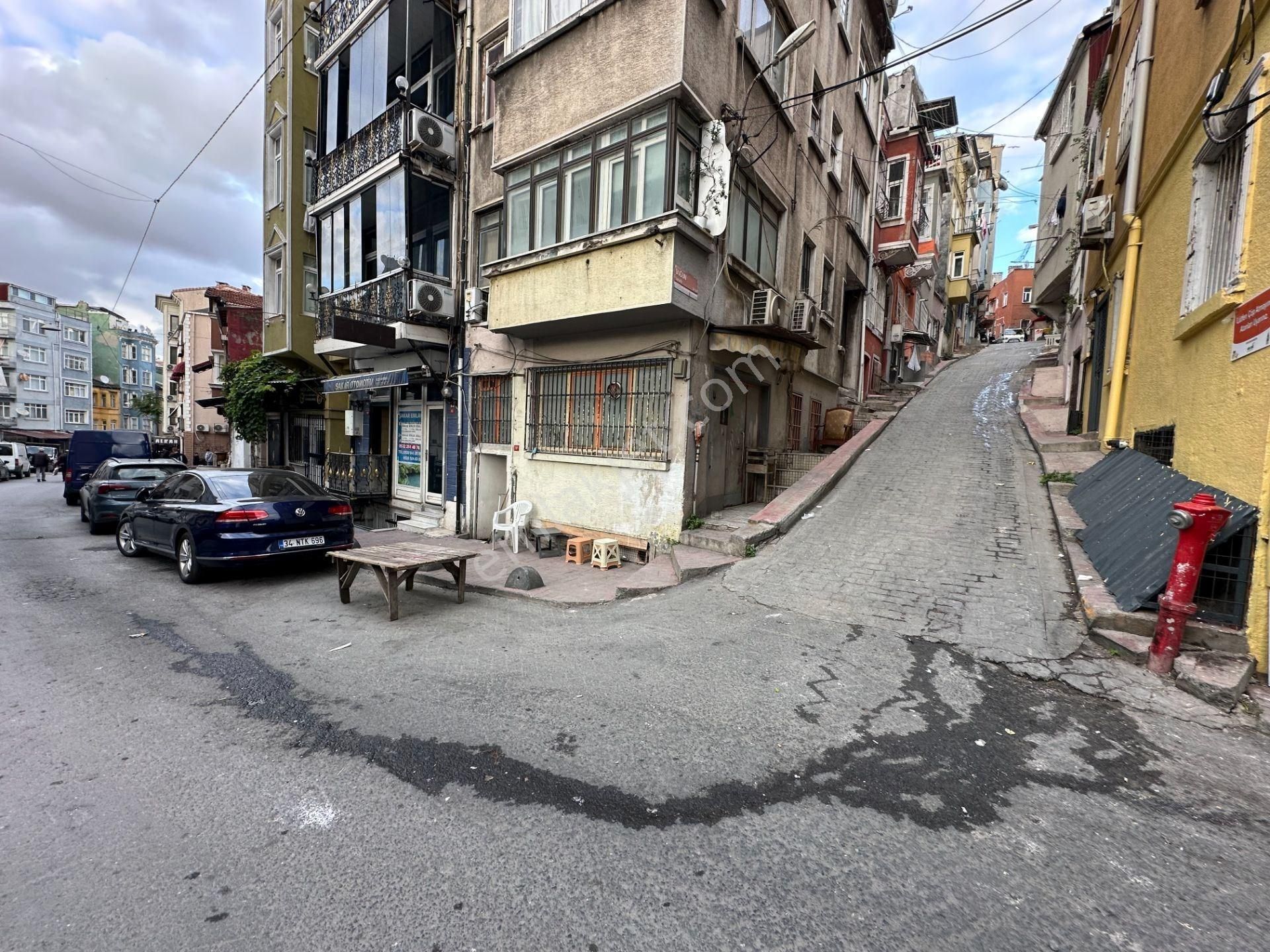 Satılık 4 Katlı Bina - Beyoğlu Tarlabaşı Bölgesinde - Görsel 9