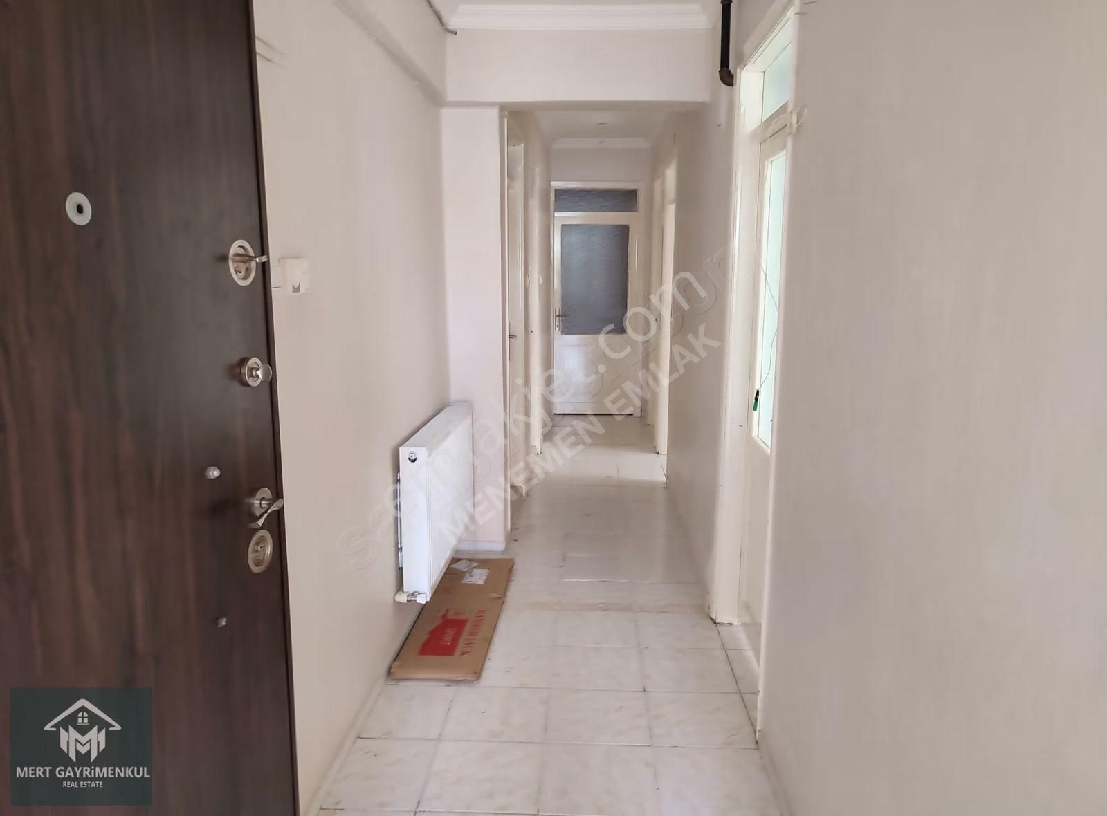 Esatpaşa'da İzban Yakını Liseyolunda Satılık 3+1 100m2 Daire - Görsel 3