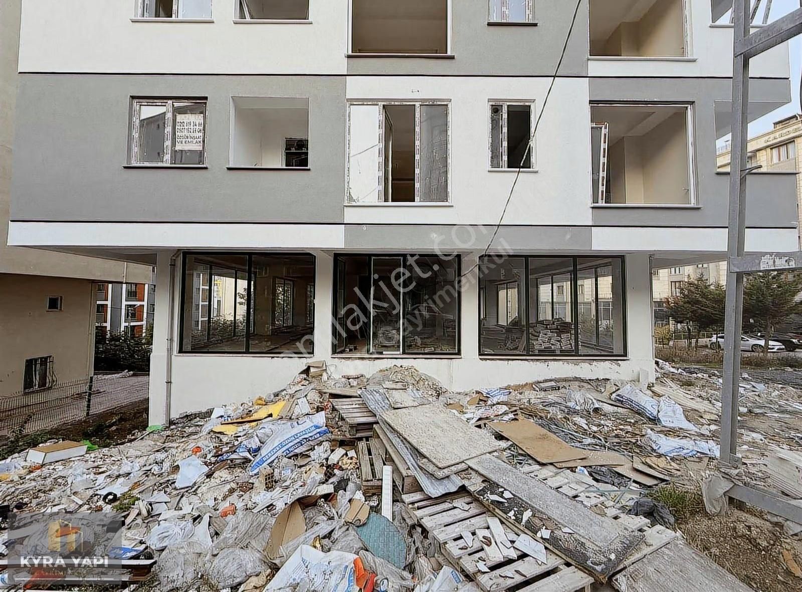 Hadımköy Mah Tır Girişli 3000m2 3 Tapu 4 Adet Dükkan Mağaza - Görsel 3