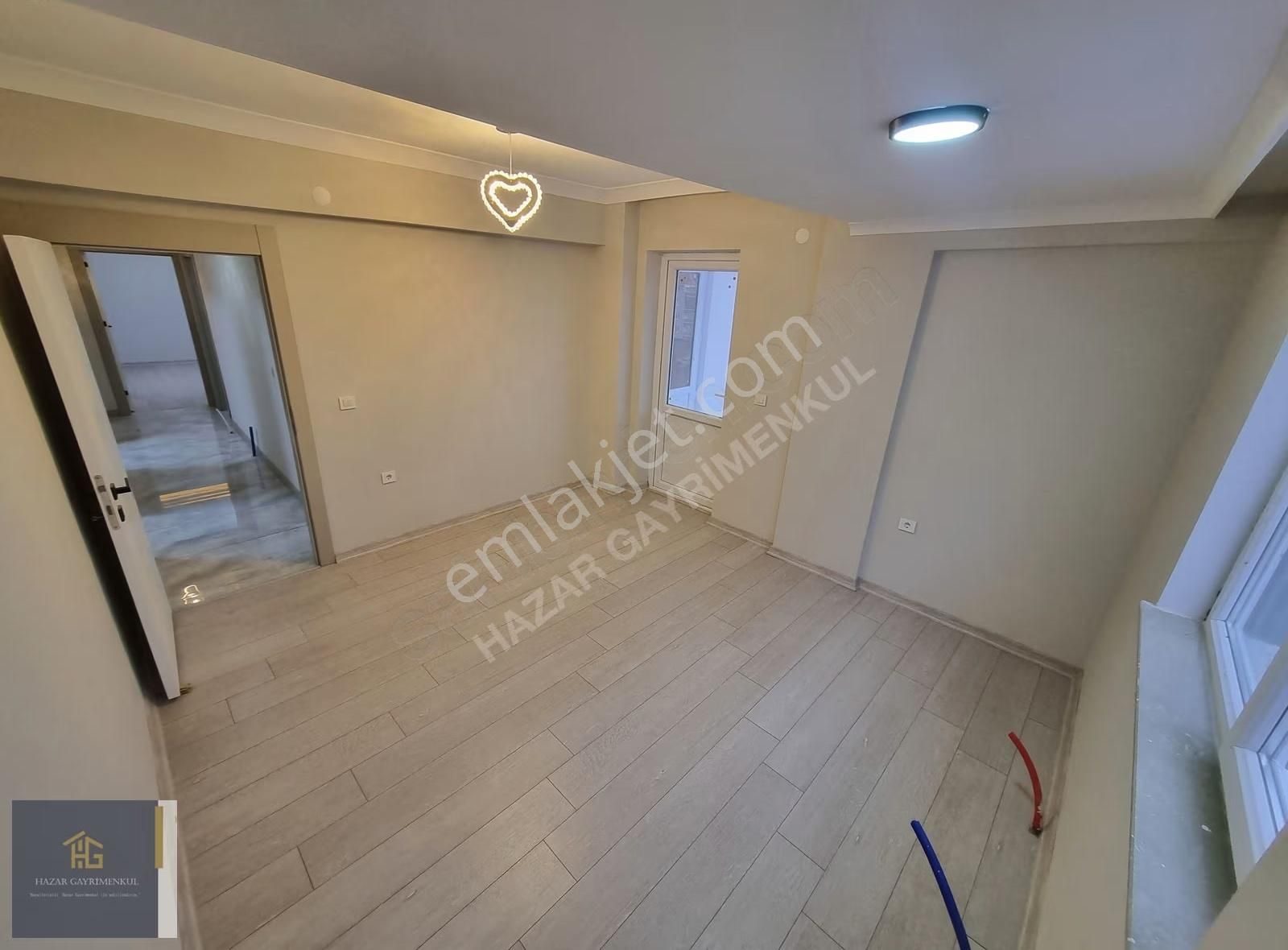 Hazardan--çok Acil--okullar Bölgesinde Ön Cephe Arakat 2+1 - Görsel 20