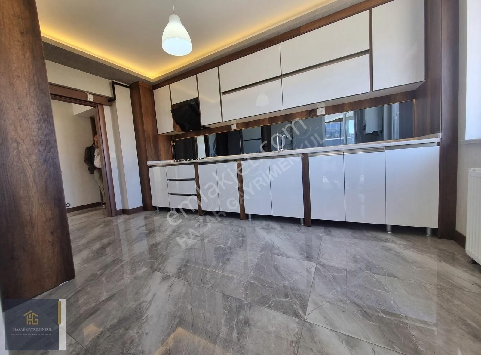 Hazardan-fırsat-okul Dibinde Kombi Petek Cam Balkon Ön Cephe 3+1 - Görsel 17