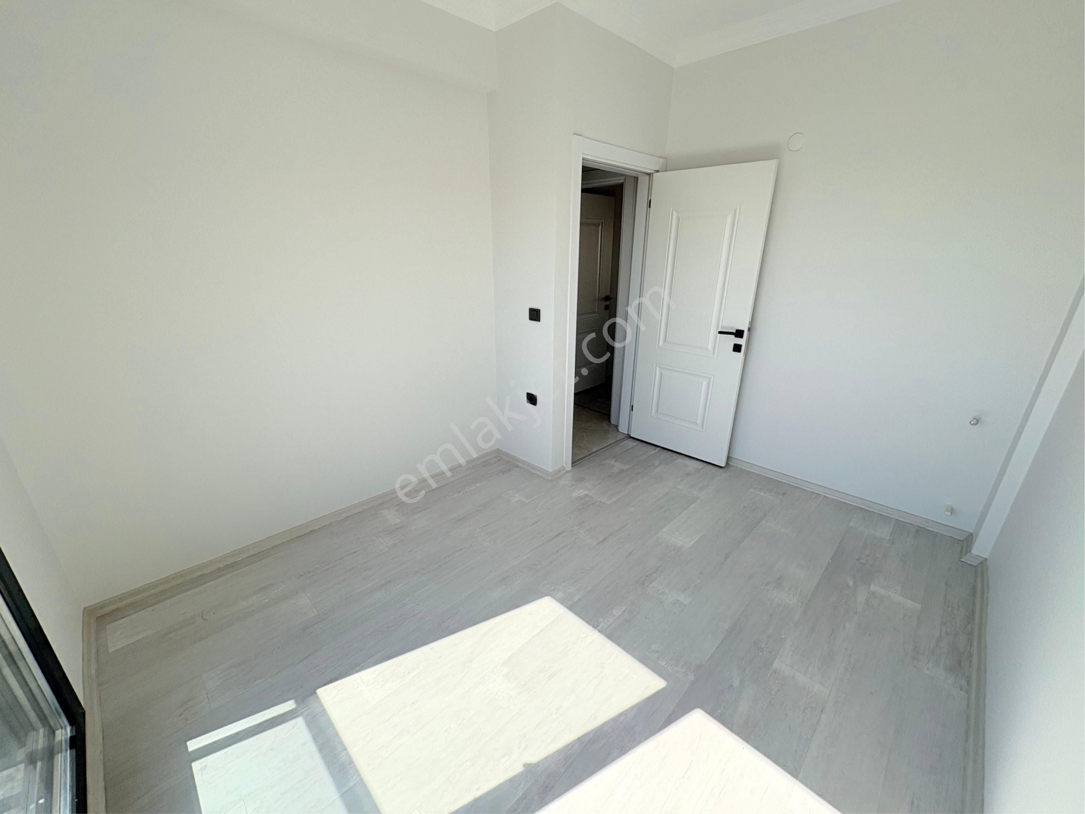 Özderede Ful Deniz Manzaralıve Otoparklı 3+1 Villa - Görsel 5