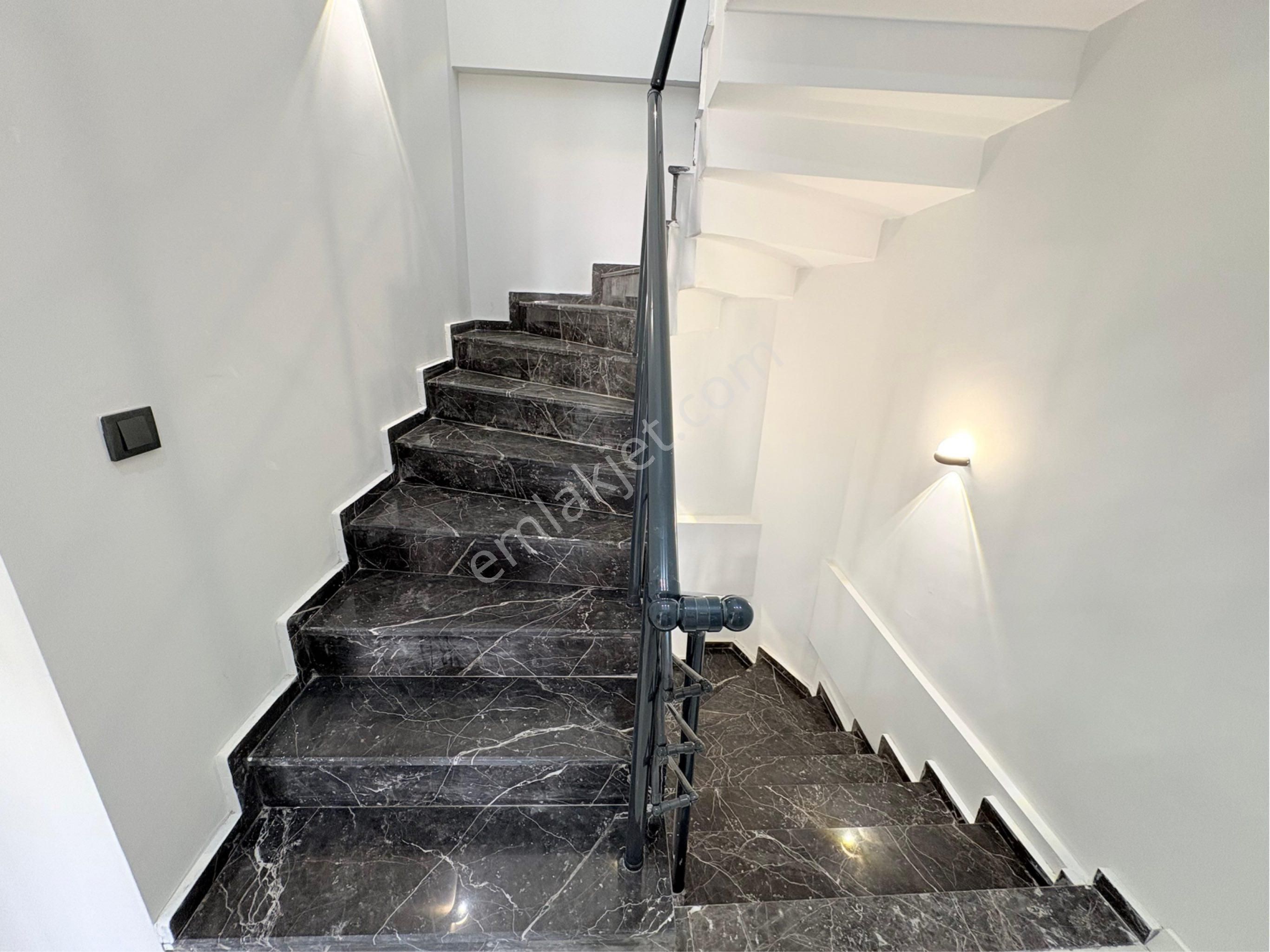 Özderede Ful Deniz Manzaralıve Otoparklı 3+1 Villa - Görsel 20