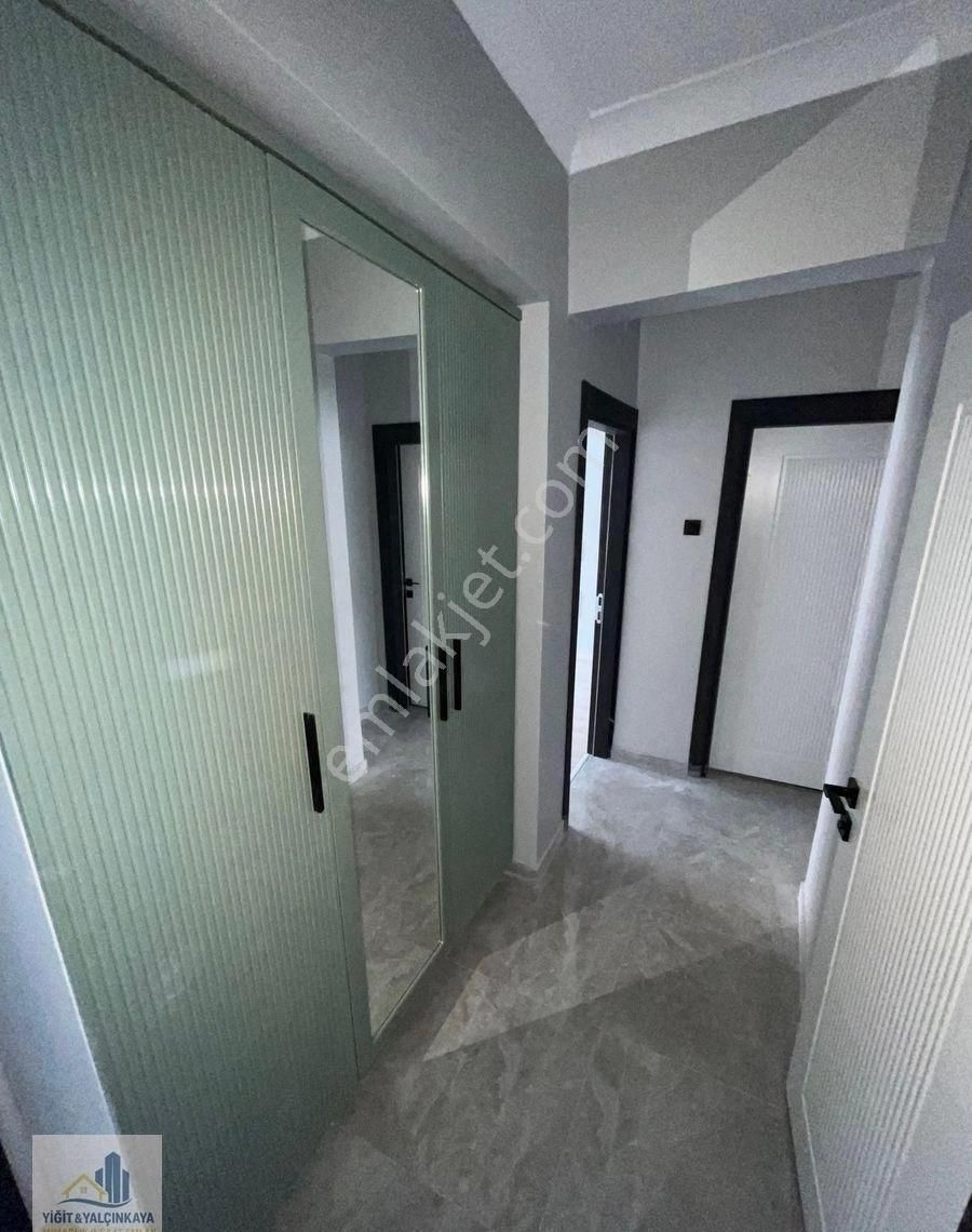 “ Yiğit & Yalçınkaya’dan “ Gazi Mahallesi Silahtar Caddesinde 2+1 Orta Kat Full Yenilenmiş Daire - Görsel 14