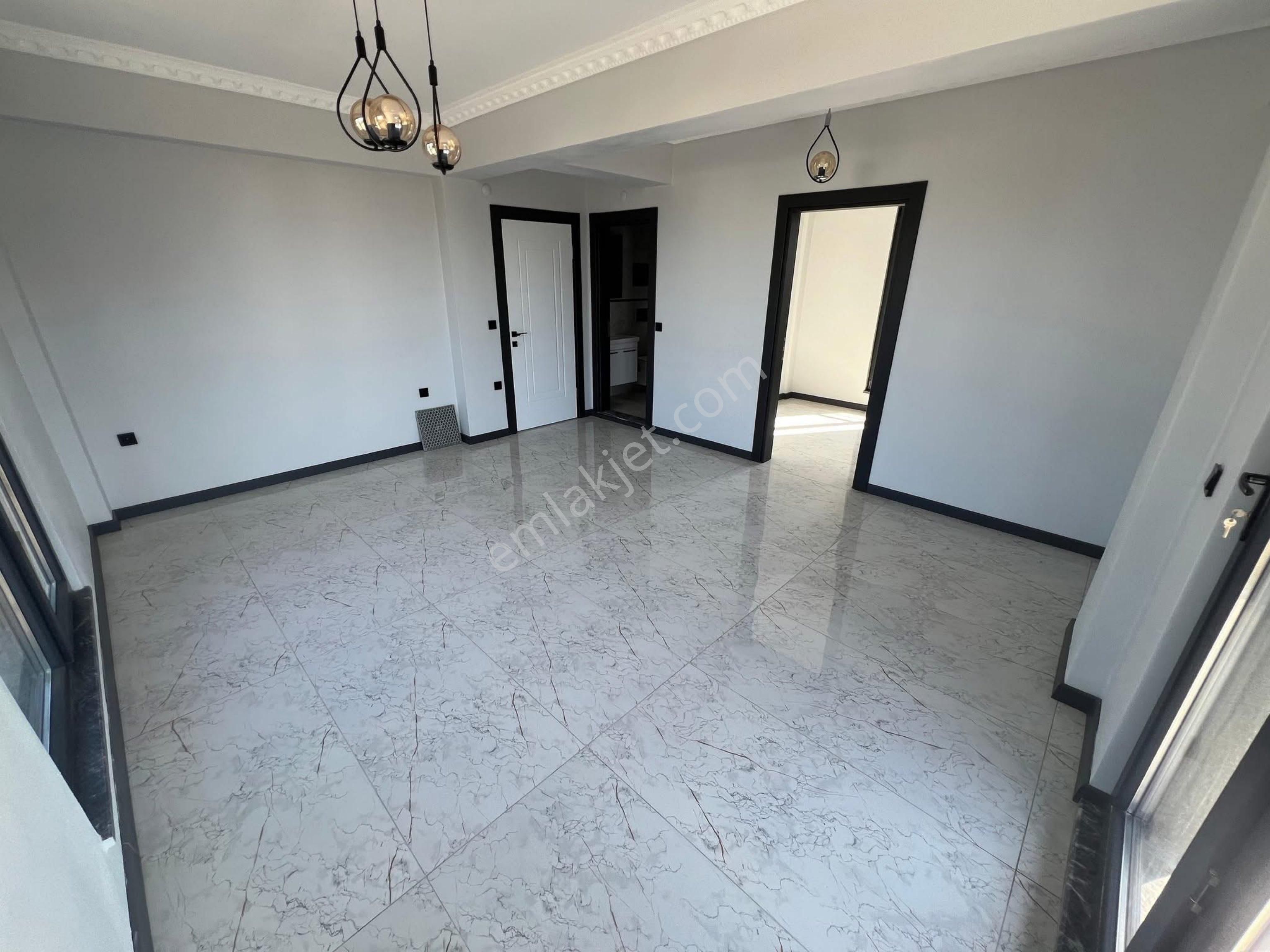 Karasu Aziziye Mah 313 M2 Arsa İçerisinde Tamamen Müstakil, Deniz Ve Göl Manzaralı 4+1 Satılık Villa - Görsel 19