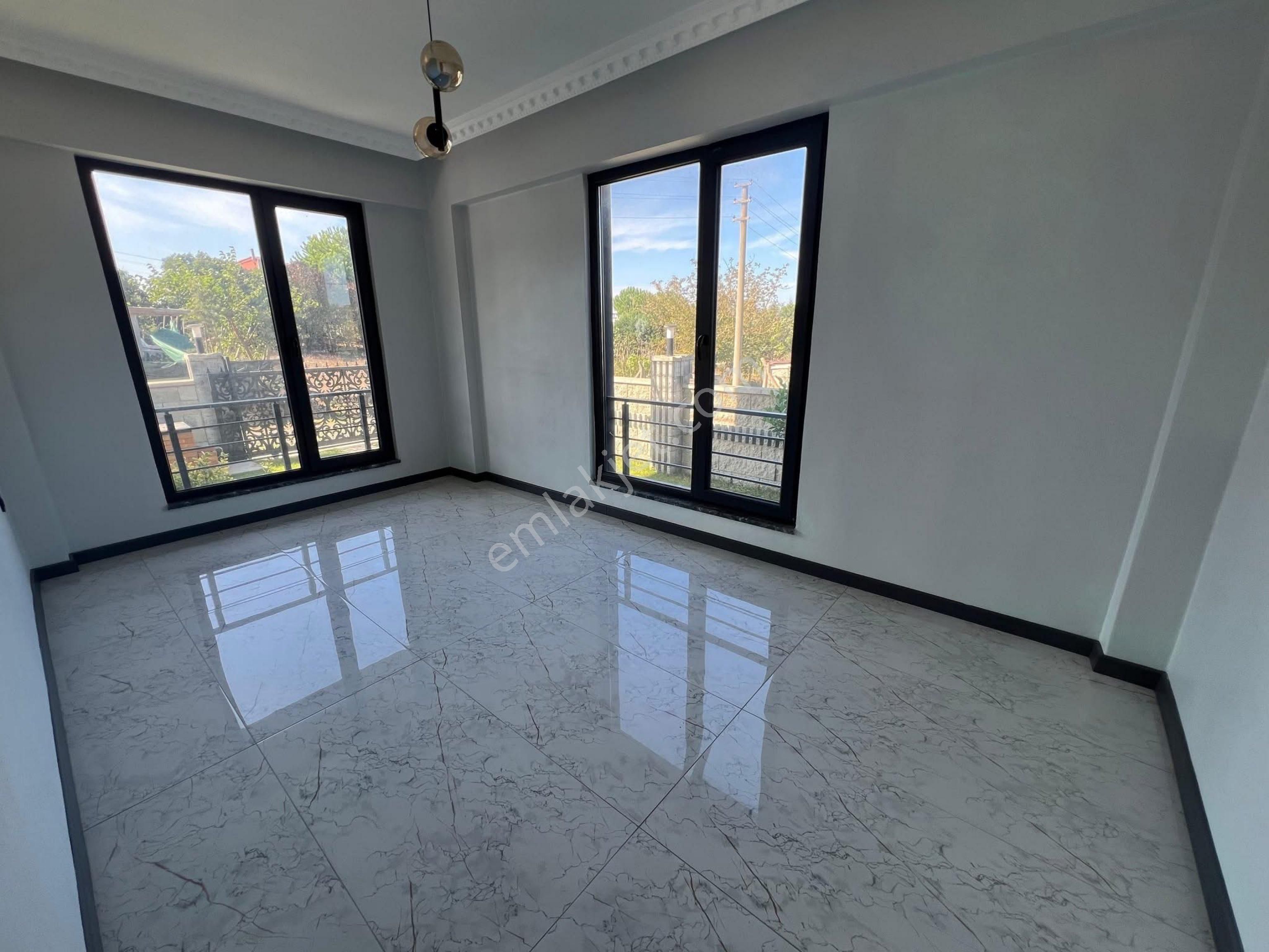 Karasu Aziziye Mah 313 M2 Arsa İçerisinde Tamamen Müstakil, Deniz Ve Göl Manzaralı 4+1 Satılık Villa - Görsel 28