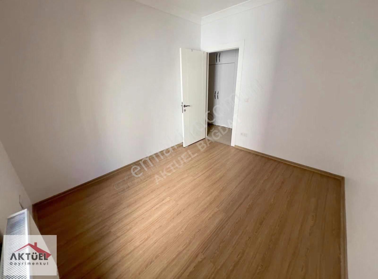 Suadiye'de Marmaraya Yakın 140 M2 Yeni Binada Balkonlu Lüx 3+1 - Görsel 13