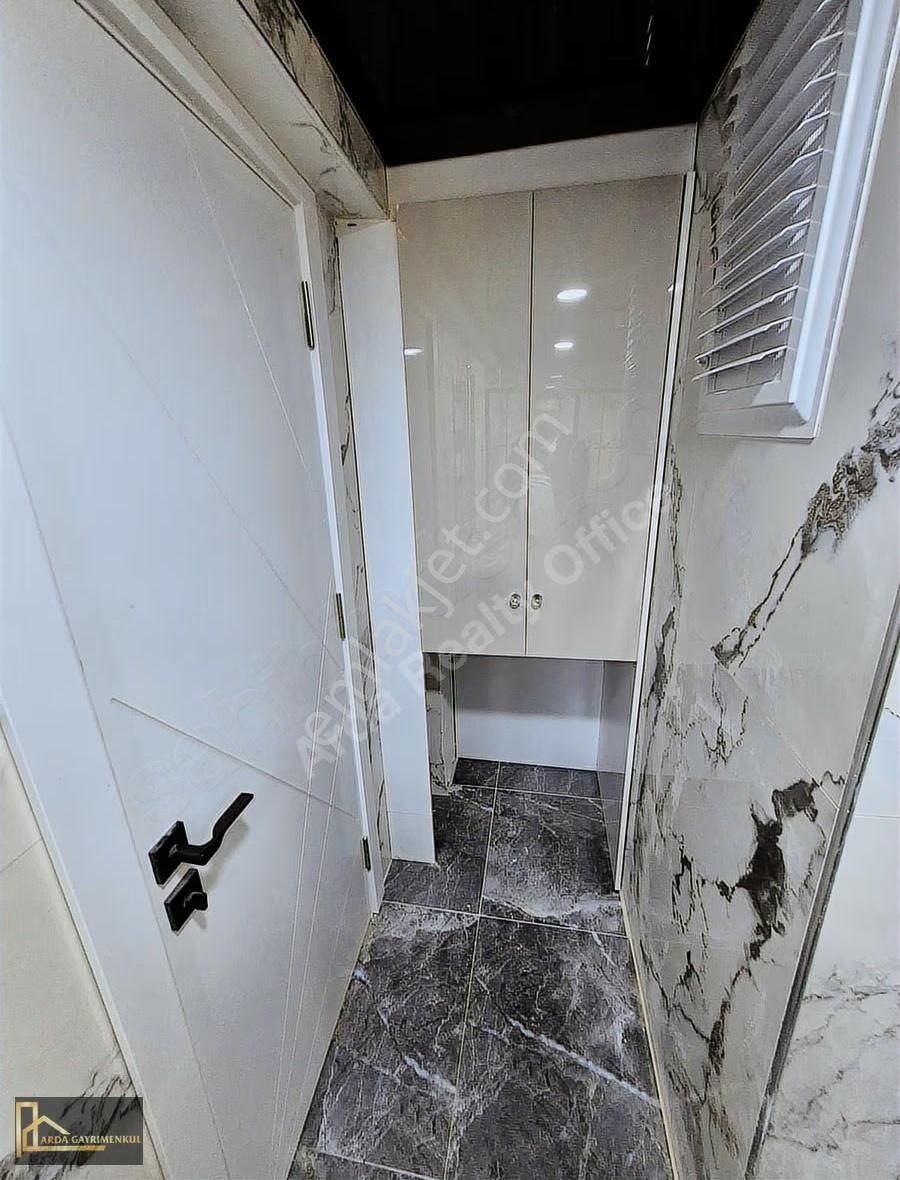 Zübeyde Hanım Mah. Ultura Lüks Site İçi 3+1 140 M2 - Görsel 6