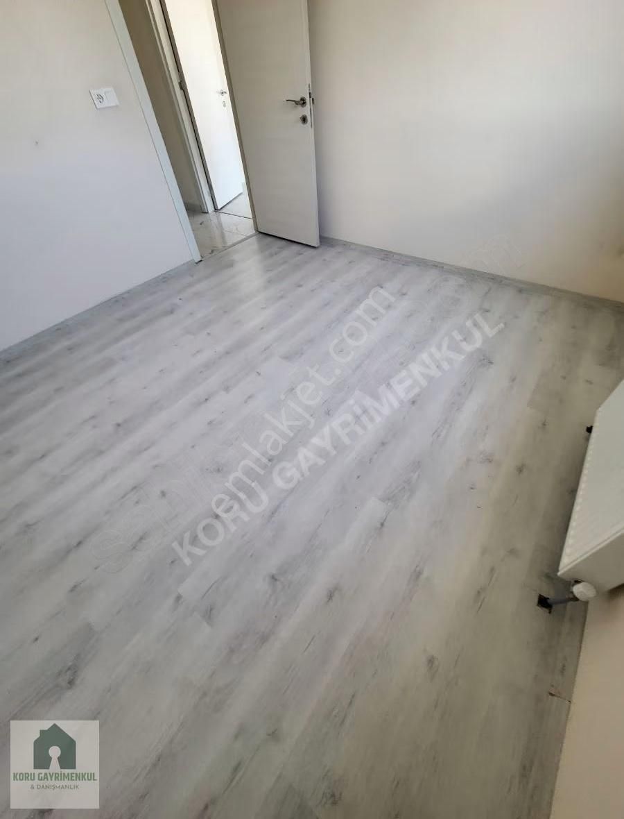Koru Emlak'tan:2+1 İskanlı Fırsat Daire Kiralıktır - Görsel 2