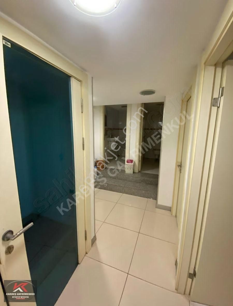 Karamürsel Merkezde Geniş Vitrinli, 3 Katlı Emsalsiz Mağaza - Görsel 11