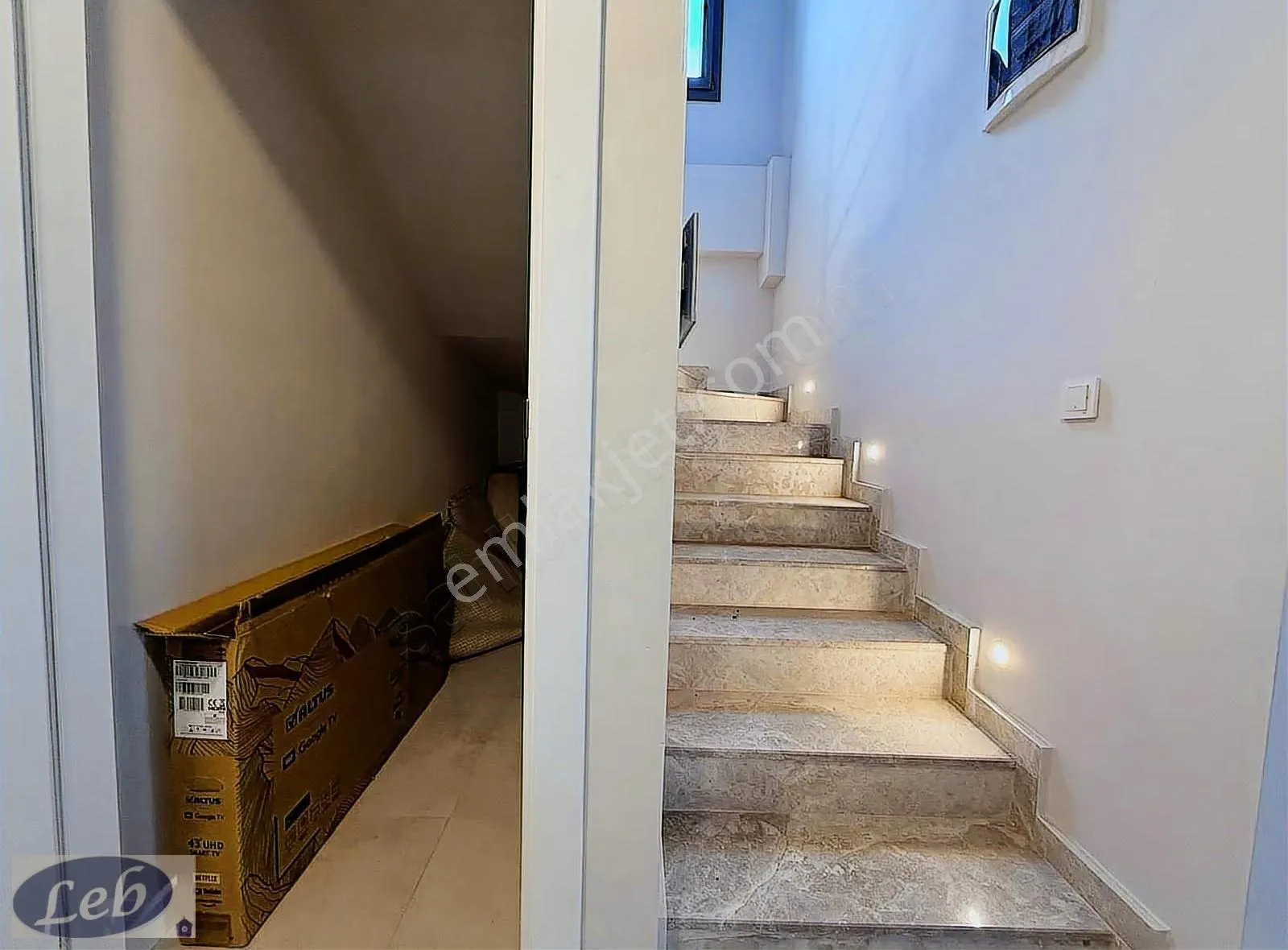 Fethıyede Şehir Merkezinde Sahile 250 M Konumda Satılık Daire - Görsel 2