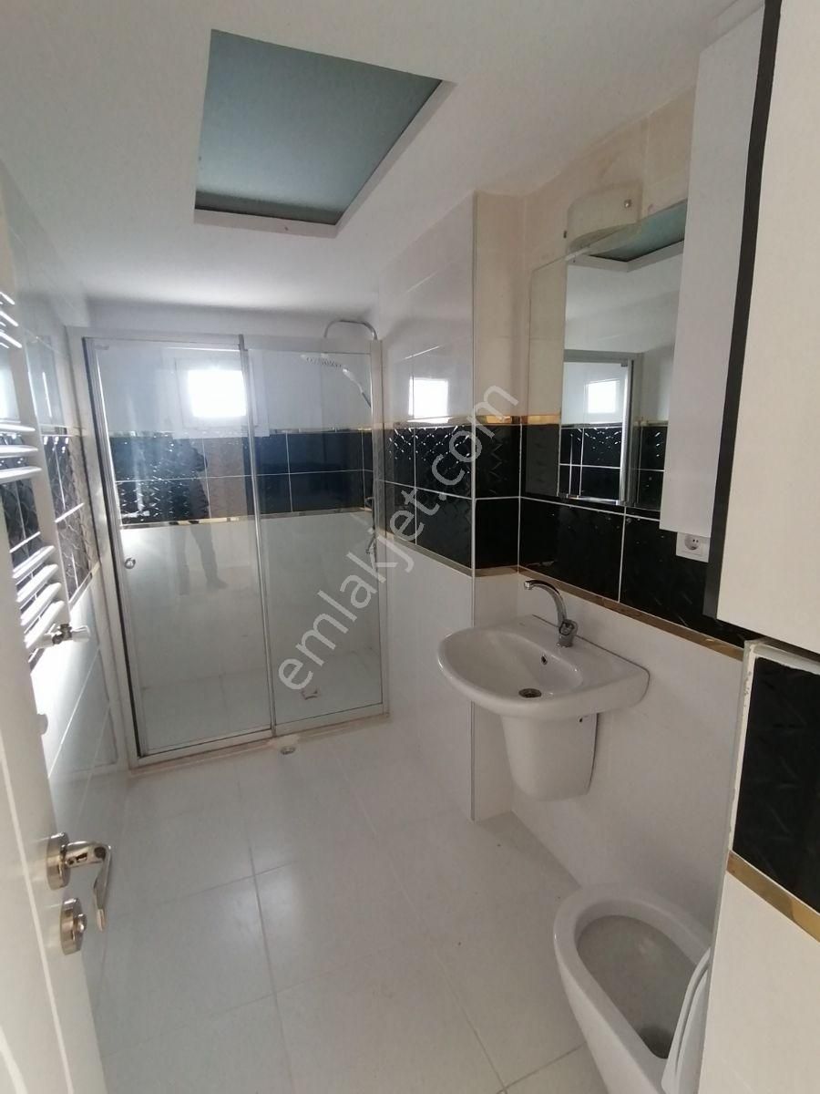 Adana Sarıçam Çarkıparede Hanzade Arkası Hasarsız İskanlı 3 Bloklu Sitede Doğalgazlı E.banyo 3+1 - Görsel 4