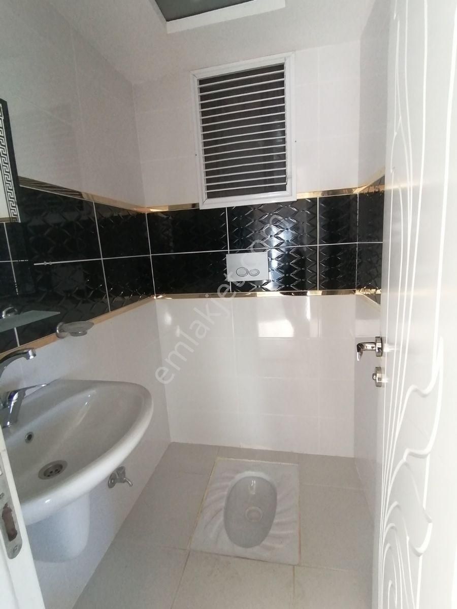 Adana Sarıçam Çarkıparede Hanzade Arkası Hasarsız İskanlı 3 Bloklu Sitede Doğalgazlı E.banyo 3+1 - Görsel 32