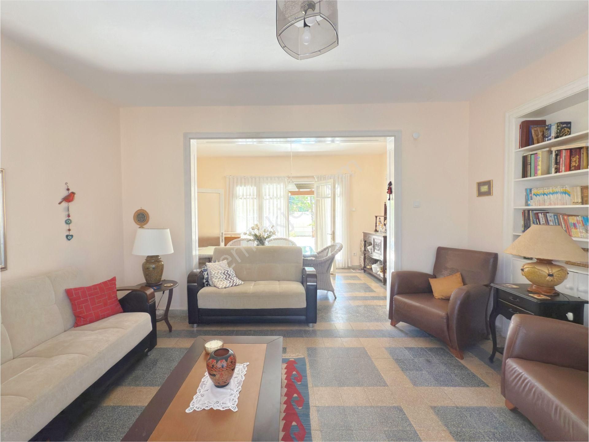 Çeşme Şantiye Pilaj Evlerinde Satılık Villa - Görsel 29