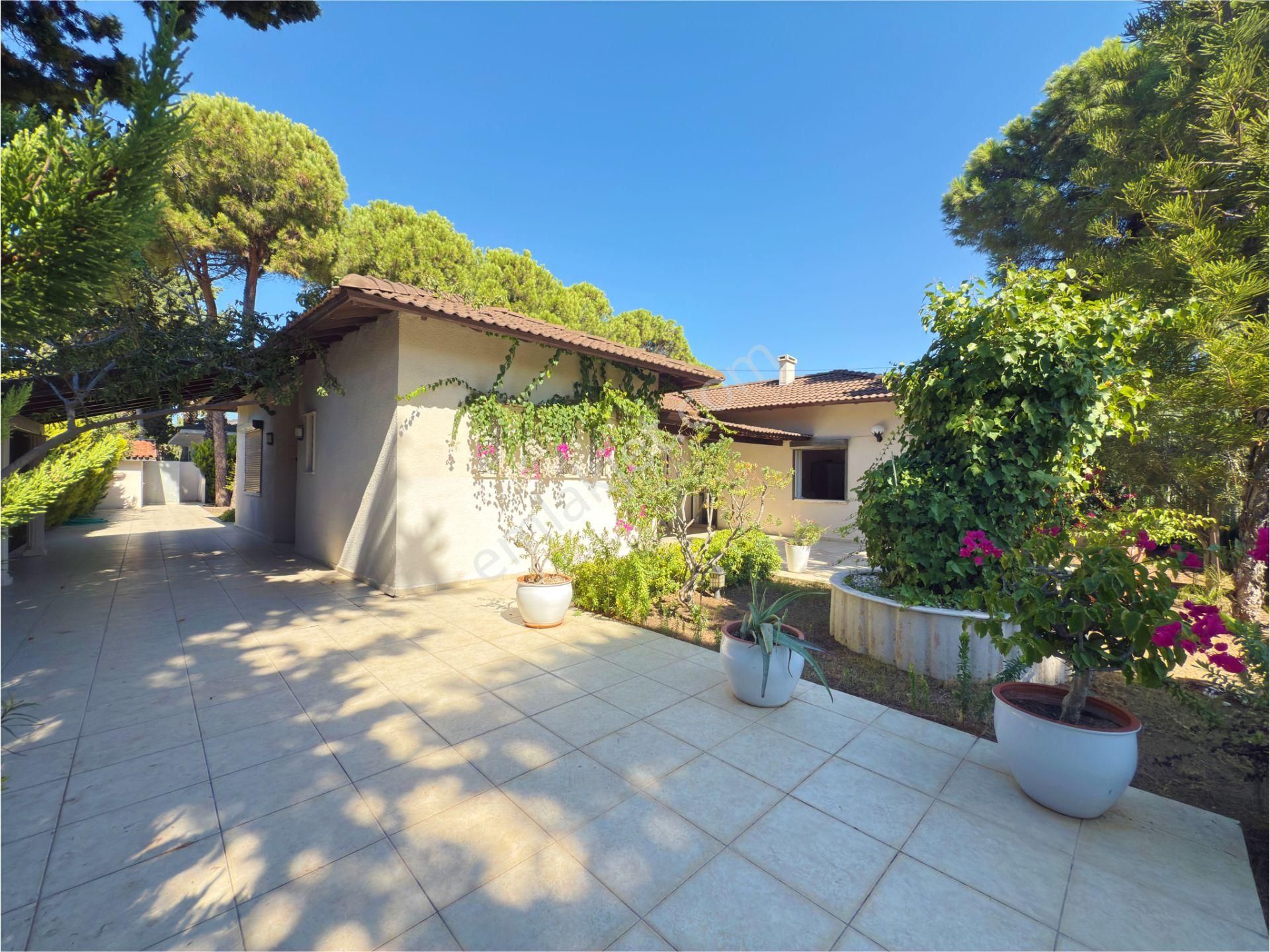 Çeşme Şantiye Pilaj Evlerinde Satılık Villa - Görsel 32