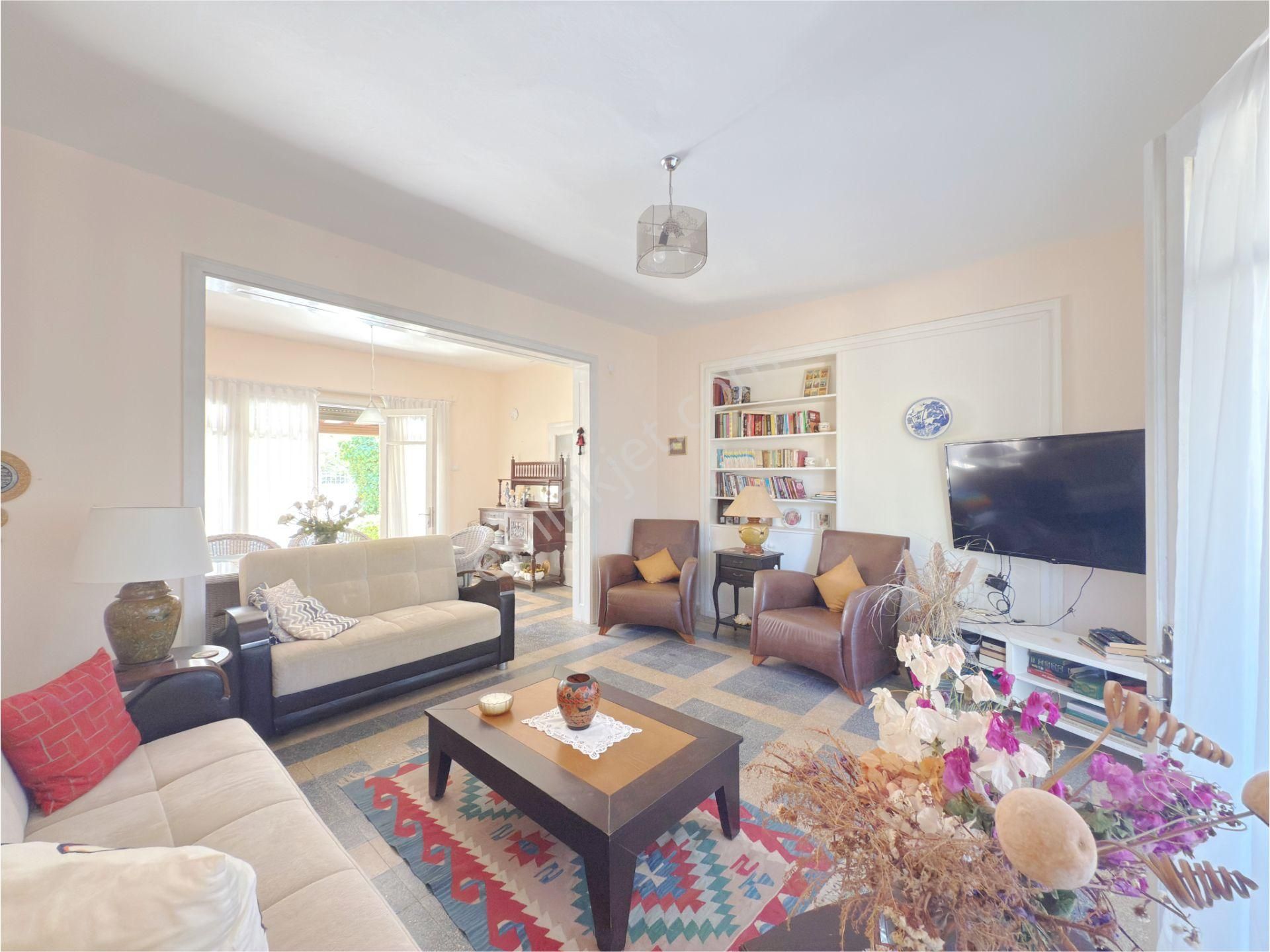 Çeşme Şantiye Pilaj Evlerinde Satılık Villa - Görsel 28