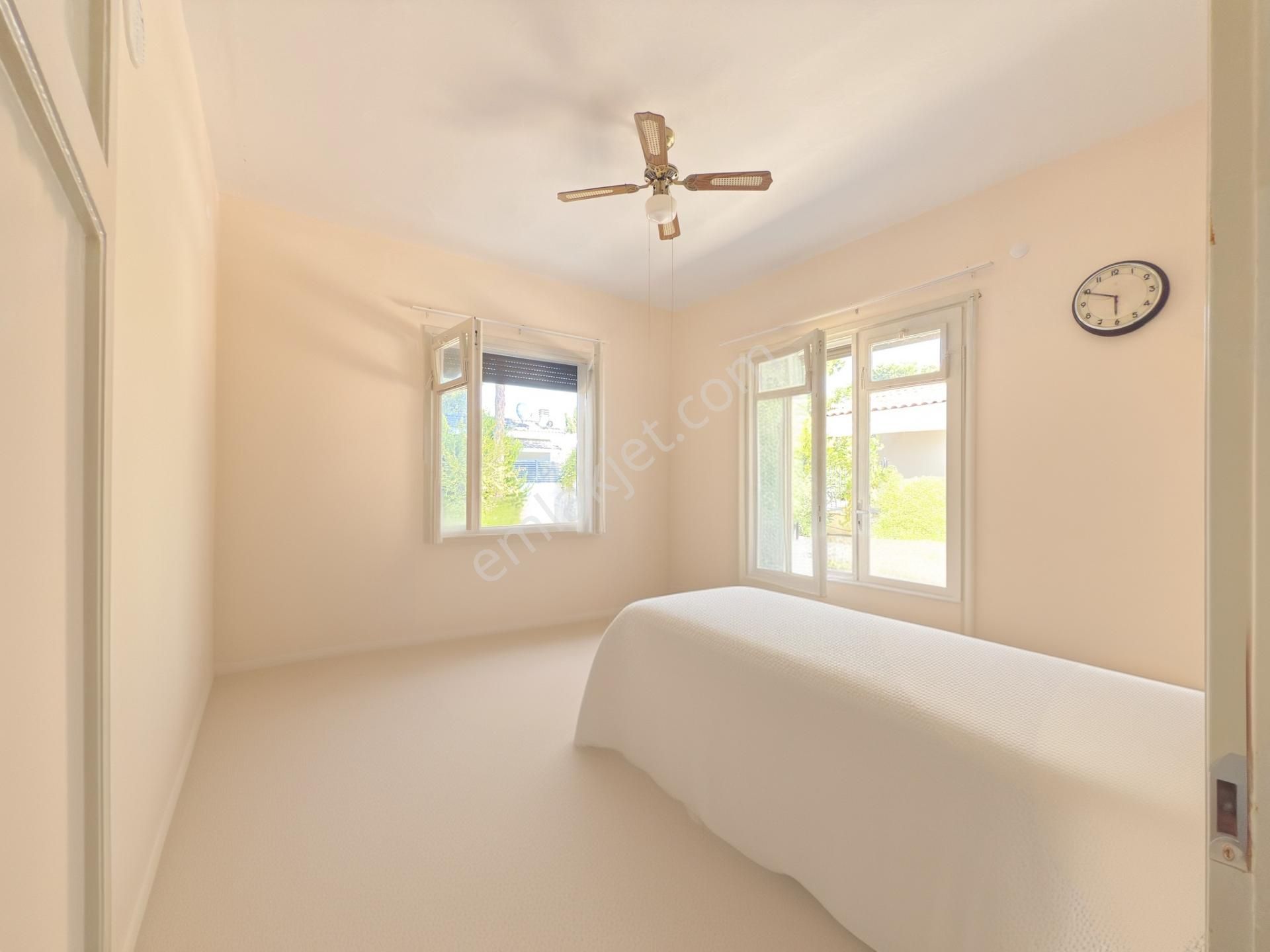 Çeşme Şantiye Pilaj Evlerinde Satılık Villa - Görsel 21