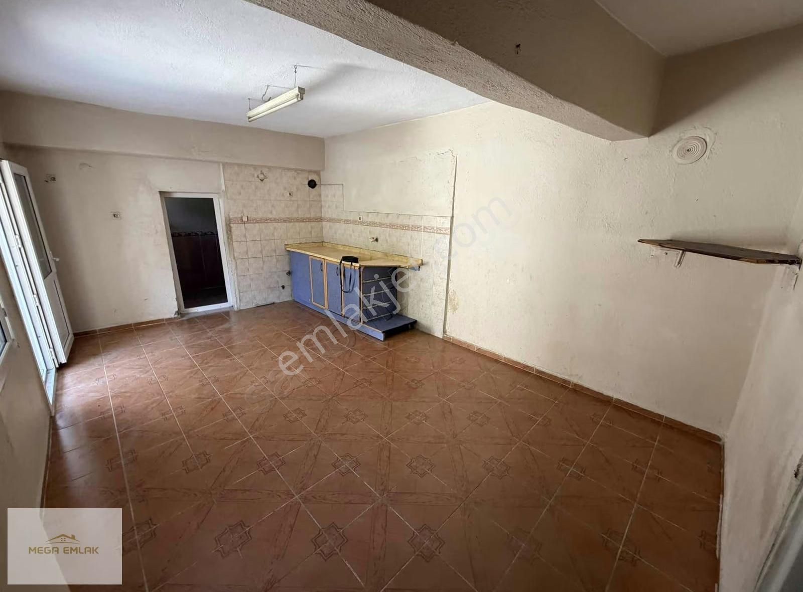Mega Emlaktan Selçuk Mahallesinde Satılık 2 Katlı Müstakil Ev - Görsel 6