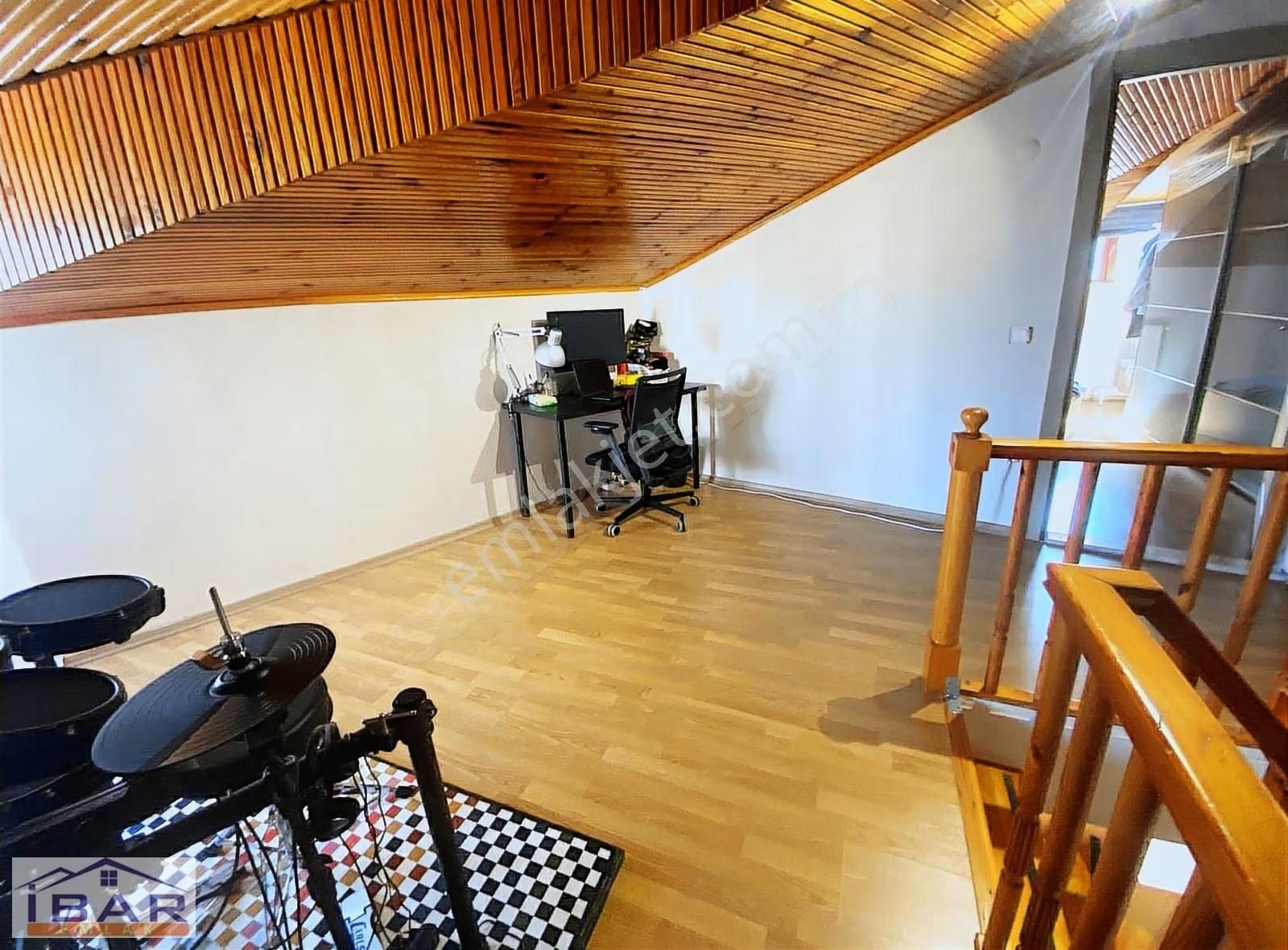 Küçükyalı Metroya Yakın 2010 Yapımı 2+1 Teraslı Dublex - Görsel 6