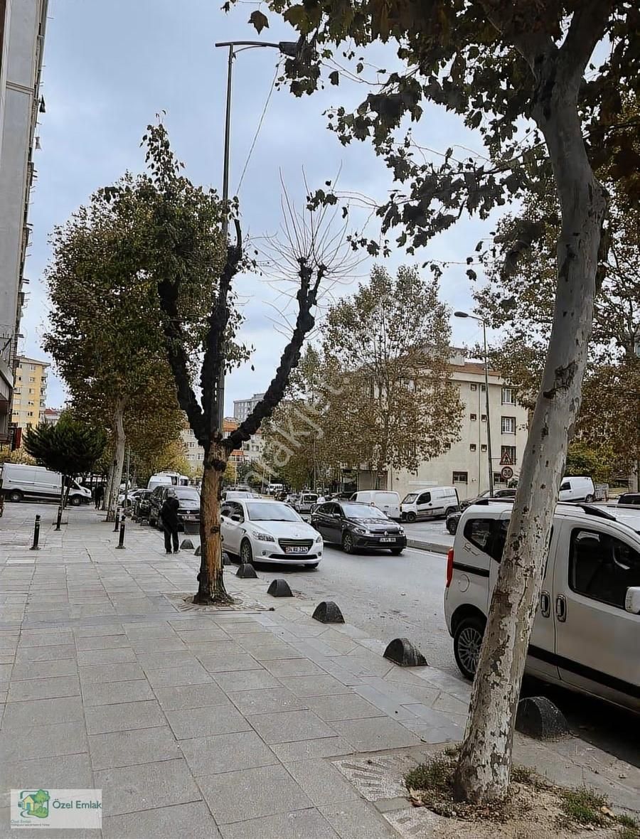 Özel Emlak'tan Cadde Üzeri Satılık Dükkan - Görsel 5