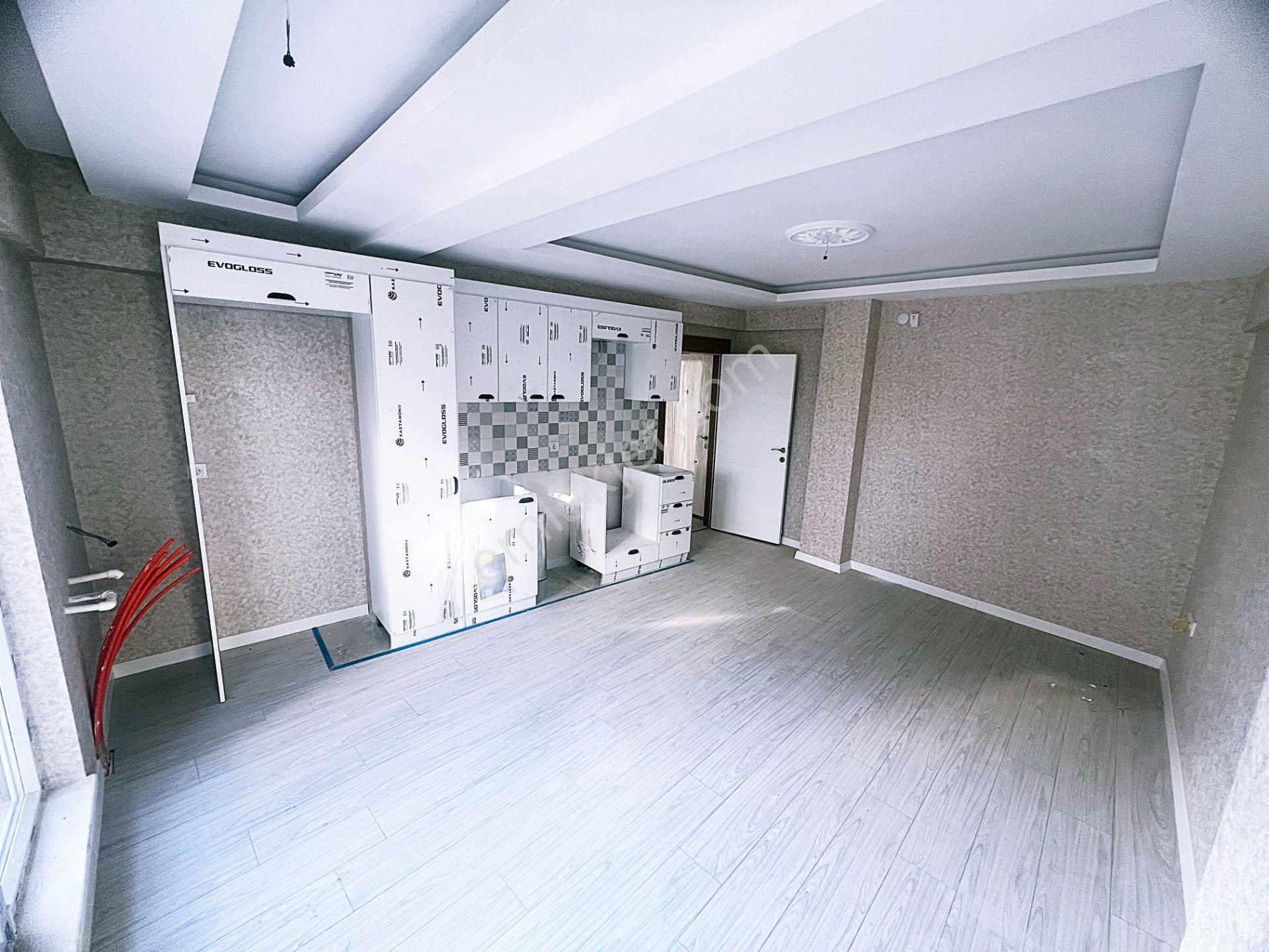 Cihandan Karşıyaka Şehit Hakan Parlak Cad Yakını 2+1 Sıfır Daire - Görsel 3