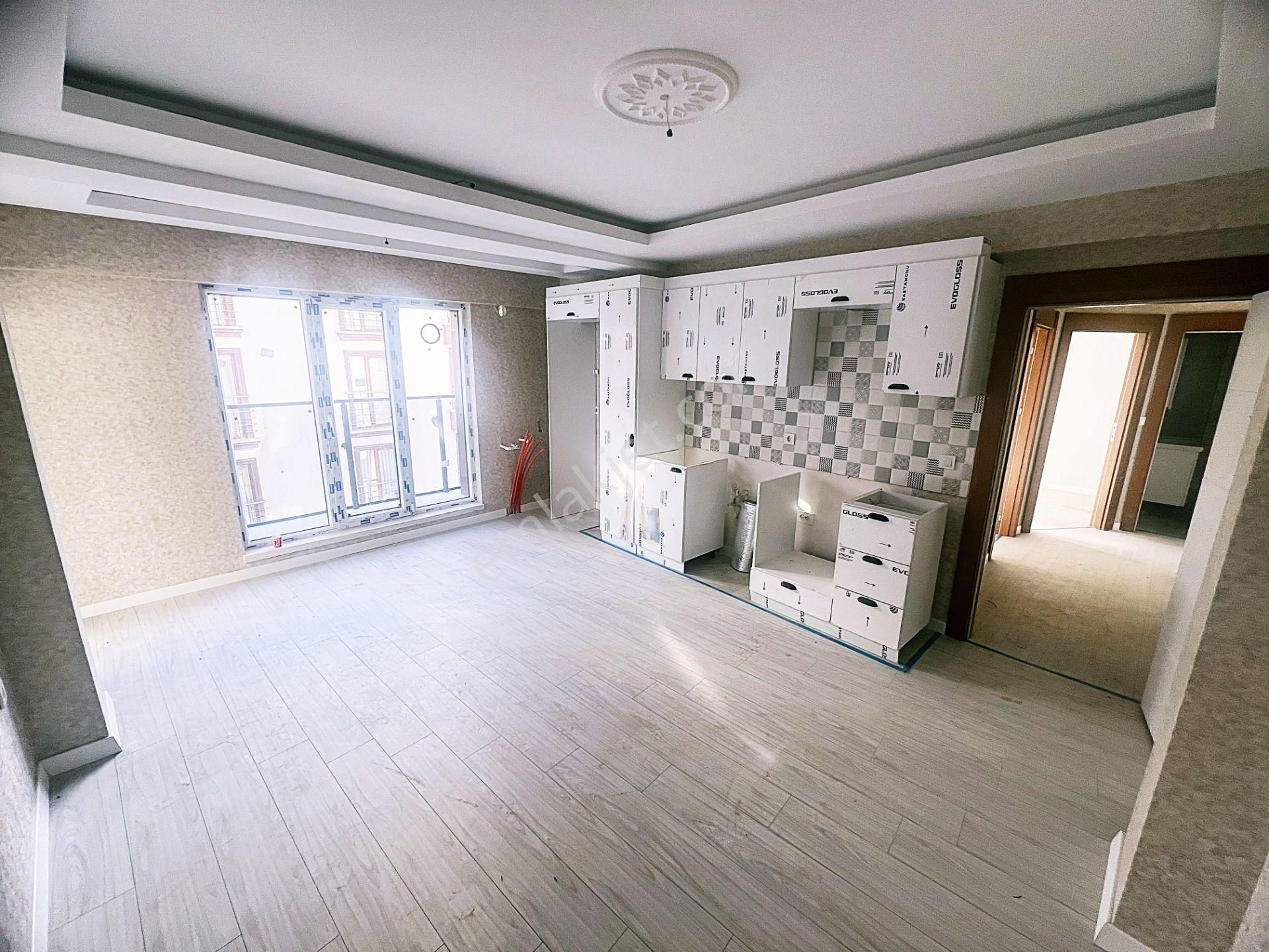 Cihandan Karşıyaka Şehit Hakan Parlak Cad Yakını 2+1 Sıfır Daire