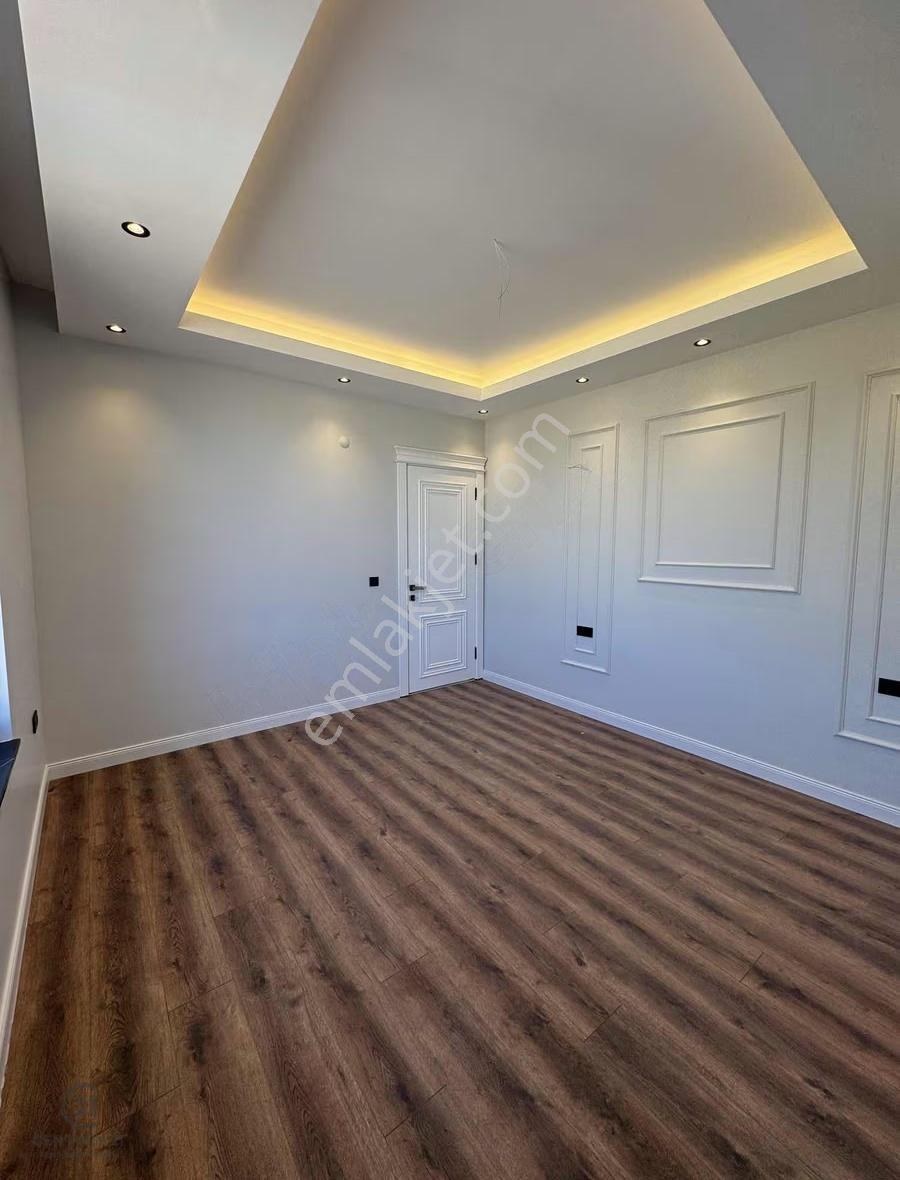 Gölbaşı Bahçelievlerde Göl Manzaralı Yan Yana 2 Lüks Villa - Görsel 23