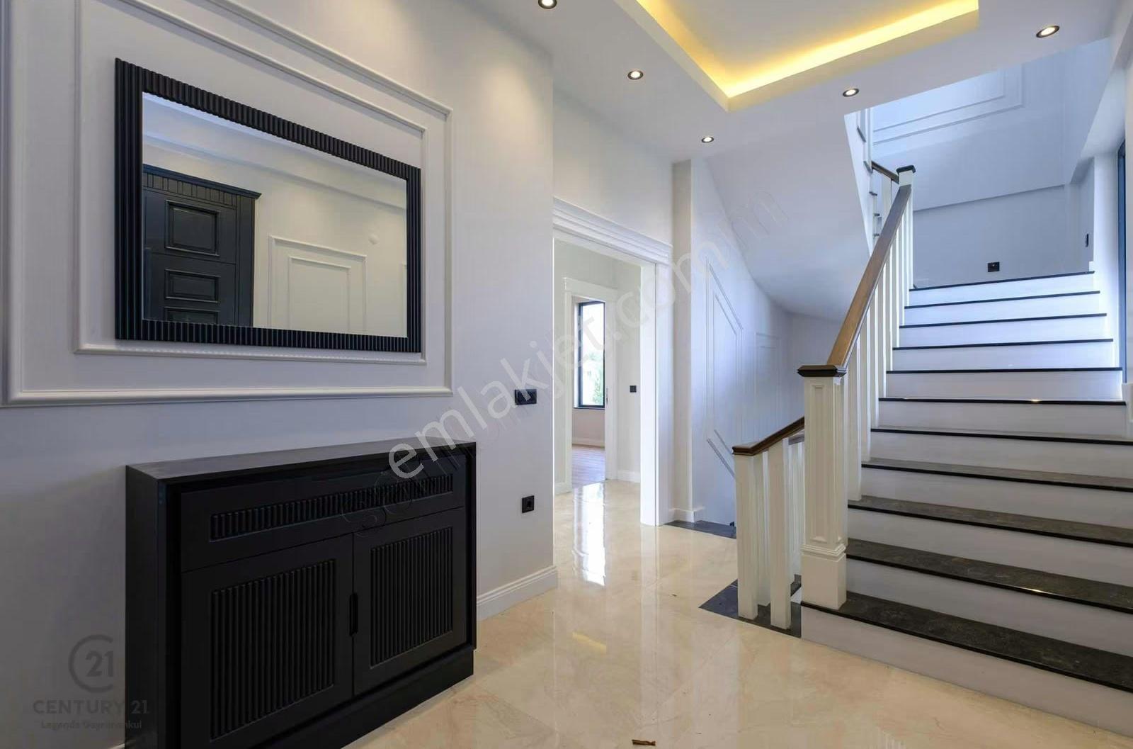 Gölbaşı Bahçelievlerde Göl Manzaralı Yan Yana 2 Lüks Villa - Görsel 12