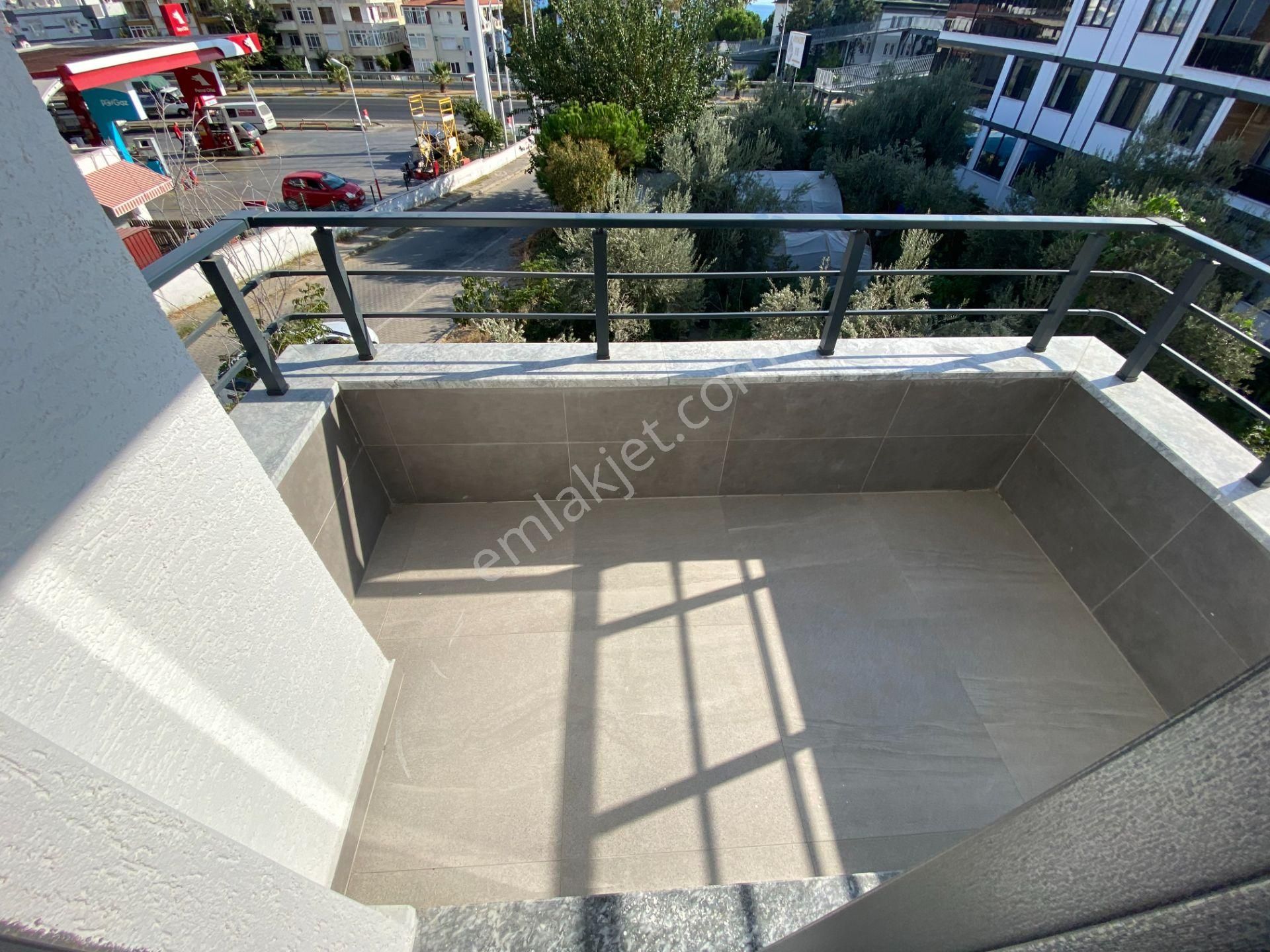Altınoluk İlkbahar'dan Denize 140mt Çarşıya 5dk Sıfır Binada Ortakat 2+1 Daire - Görsel 21