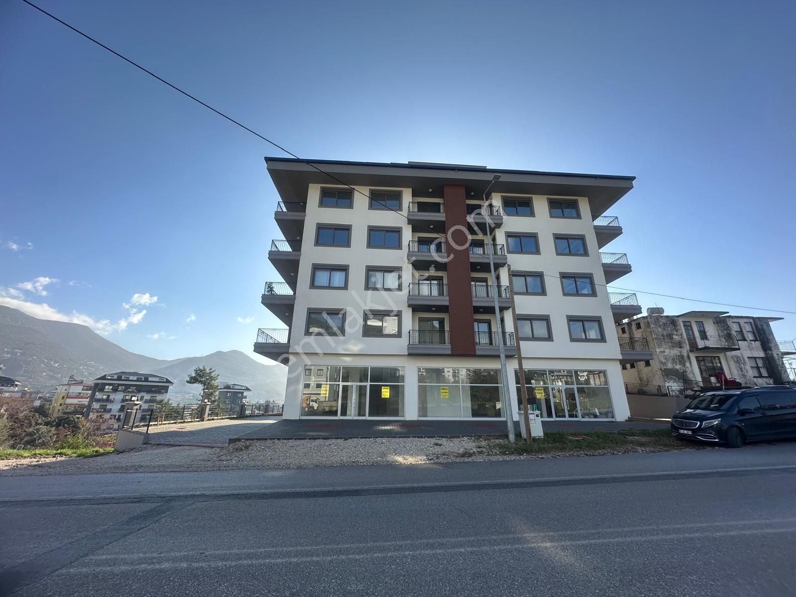 Alanya Çıplaklı Mah.kiralık 542 M2 Depolu Dükkan - Görsel 3