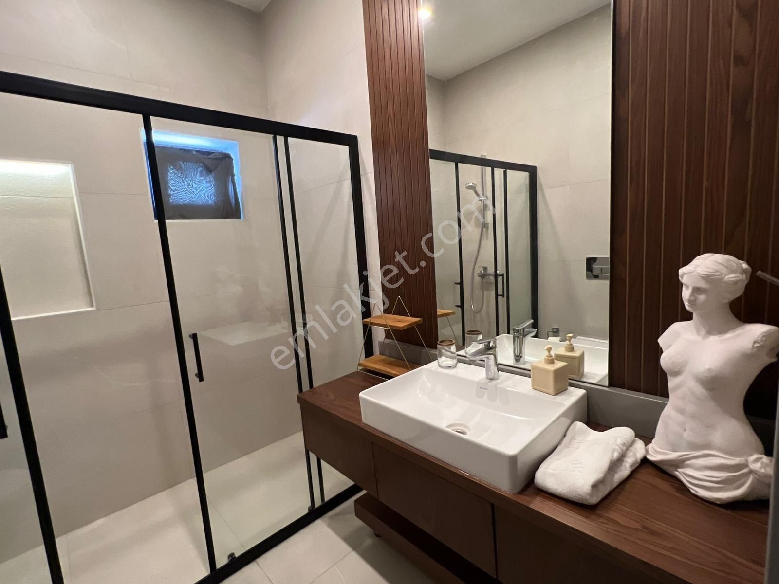 Yalıkavakta Deniz Manzaralı Satılık Modern 4+1 Villa - Görsel 18