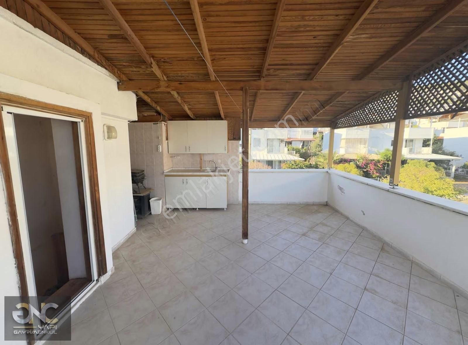 Denize Sıfır Sitede Geniş Bahçeli Eşyalı Manzaralı Yazlık - Görsel 33