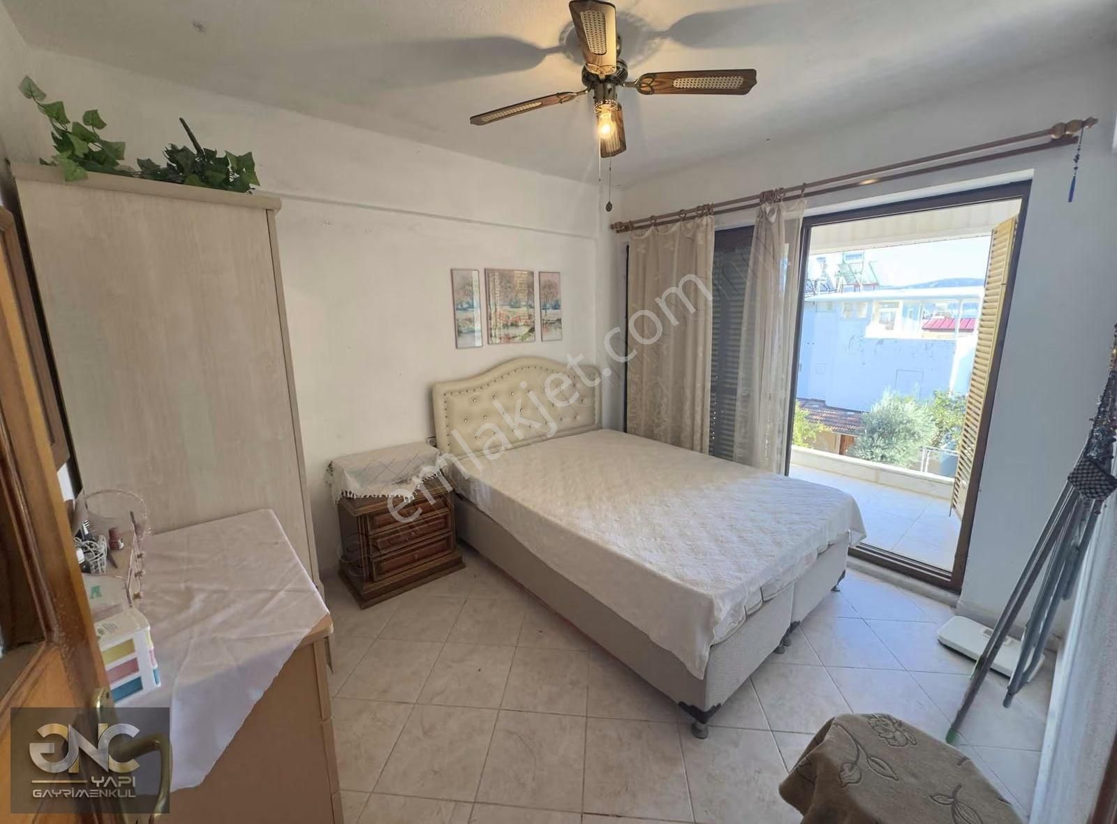 Denize Sıfır Sitede Geniş Bahçeli Eşyalı Manzaralı Yazlık - Görsel 8