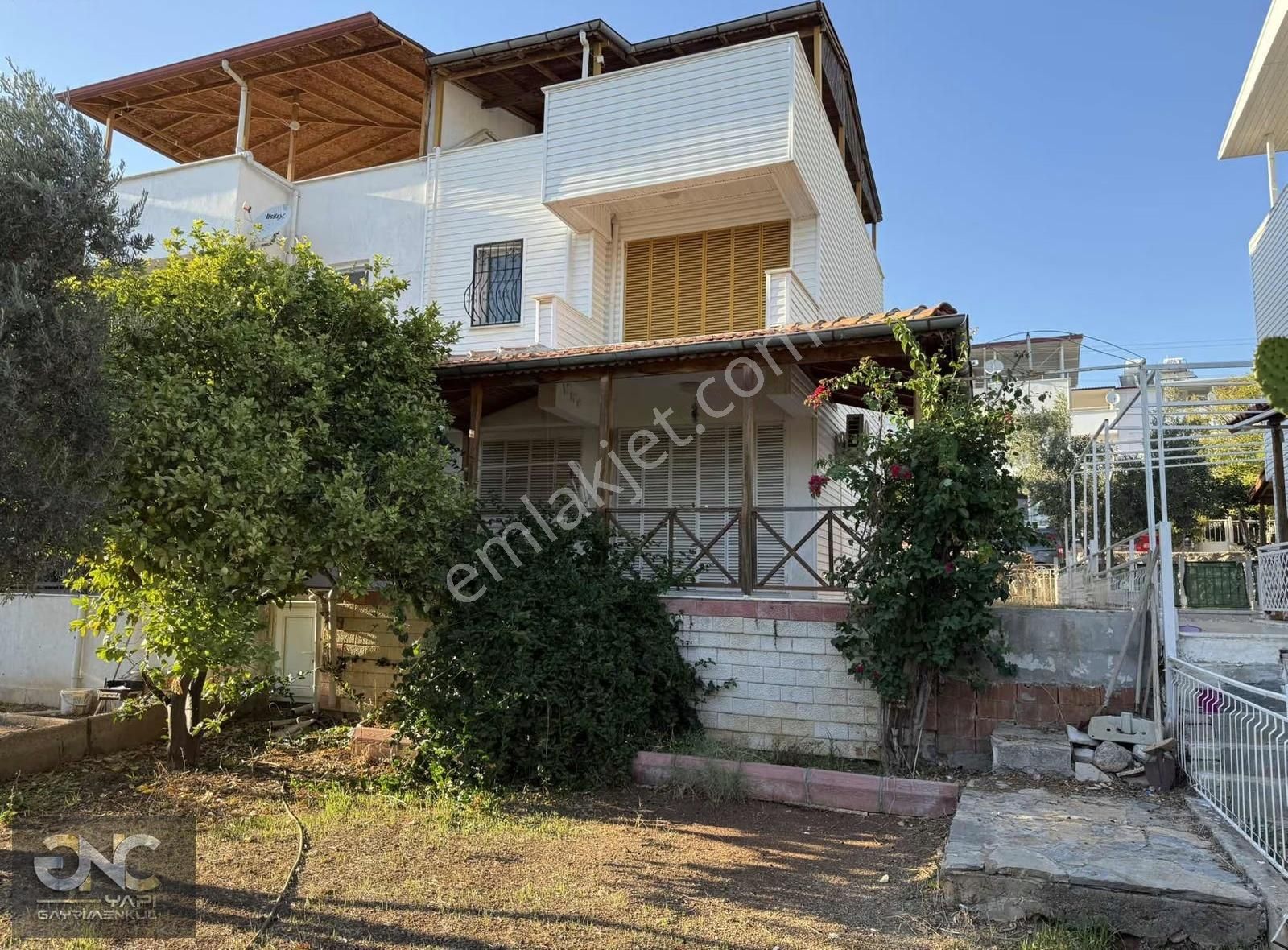 Denize Sıfır Sitede Geniş Bahçeli Eşyalı Manzaralı Yazlık - Görsel 27