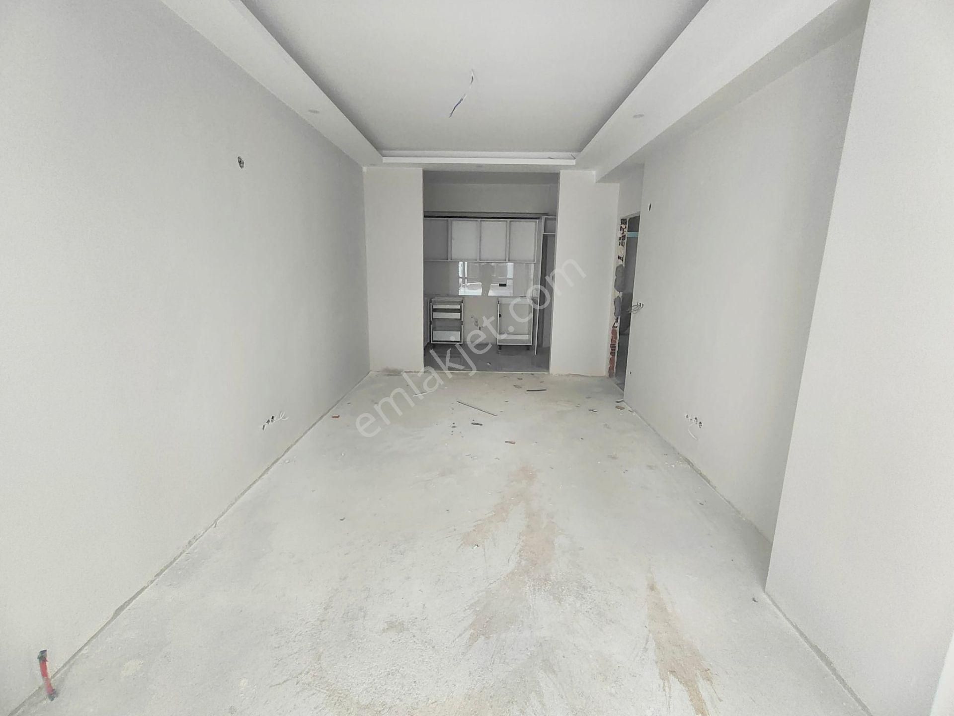 Emlak Dünyasından Altıntepede Kızılay Yakını Satılık 2+1 1.kat - Görsel 3