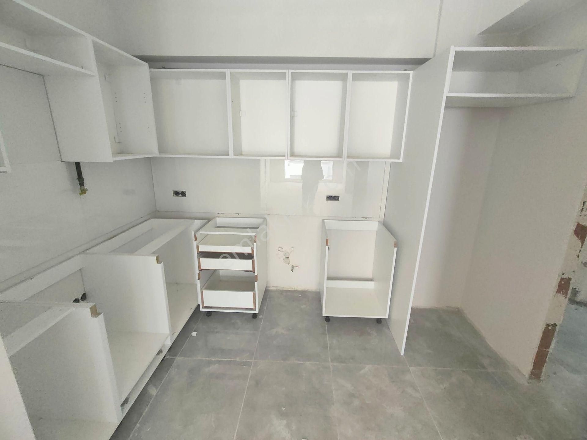 Emlak Dünyasından Altıntepede Kızılay Yakını Satılık 2+1 1.kat - Görsel 5