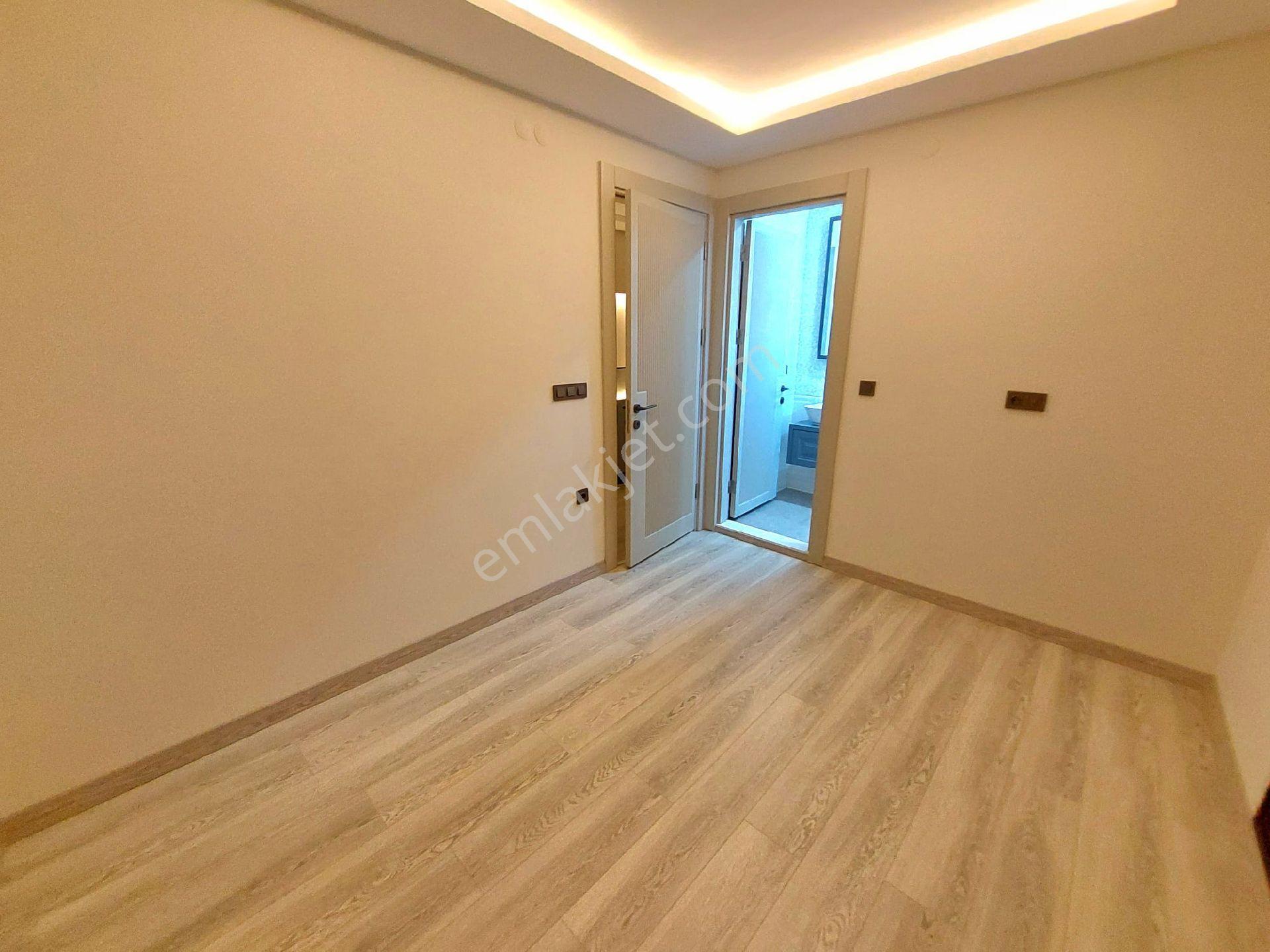 Kuşadasında Özel Havuzlu Tek Müstakil Sıfır Villa - Görsel 9