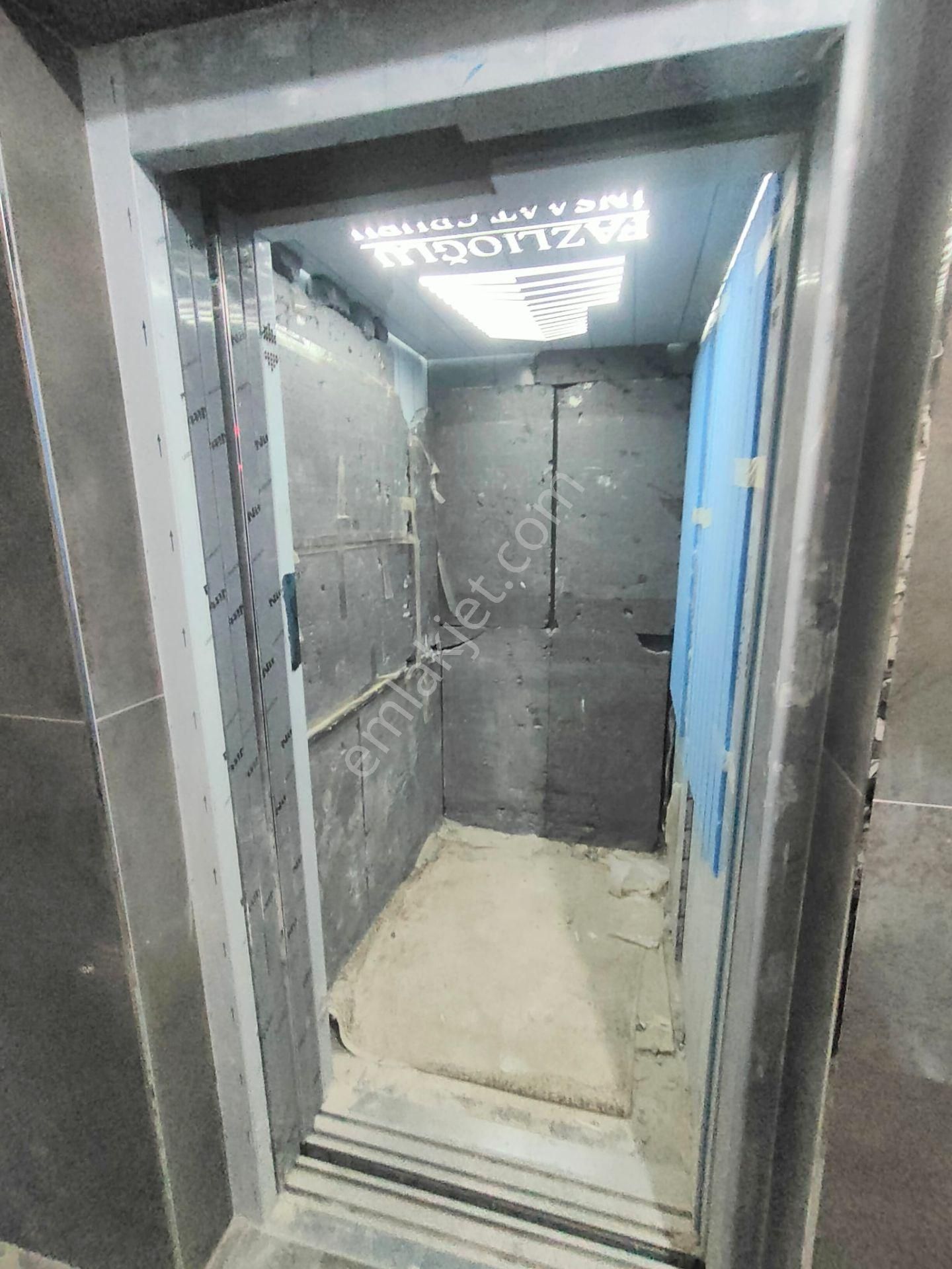 Emlak Dünyasından Altıntepede Kızılay Yakını Satılık 2+1 1.kat - Görsel 15